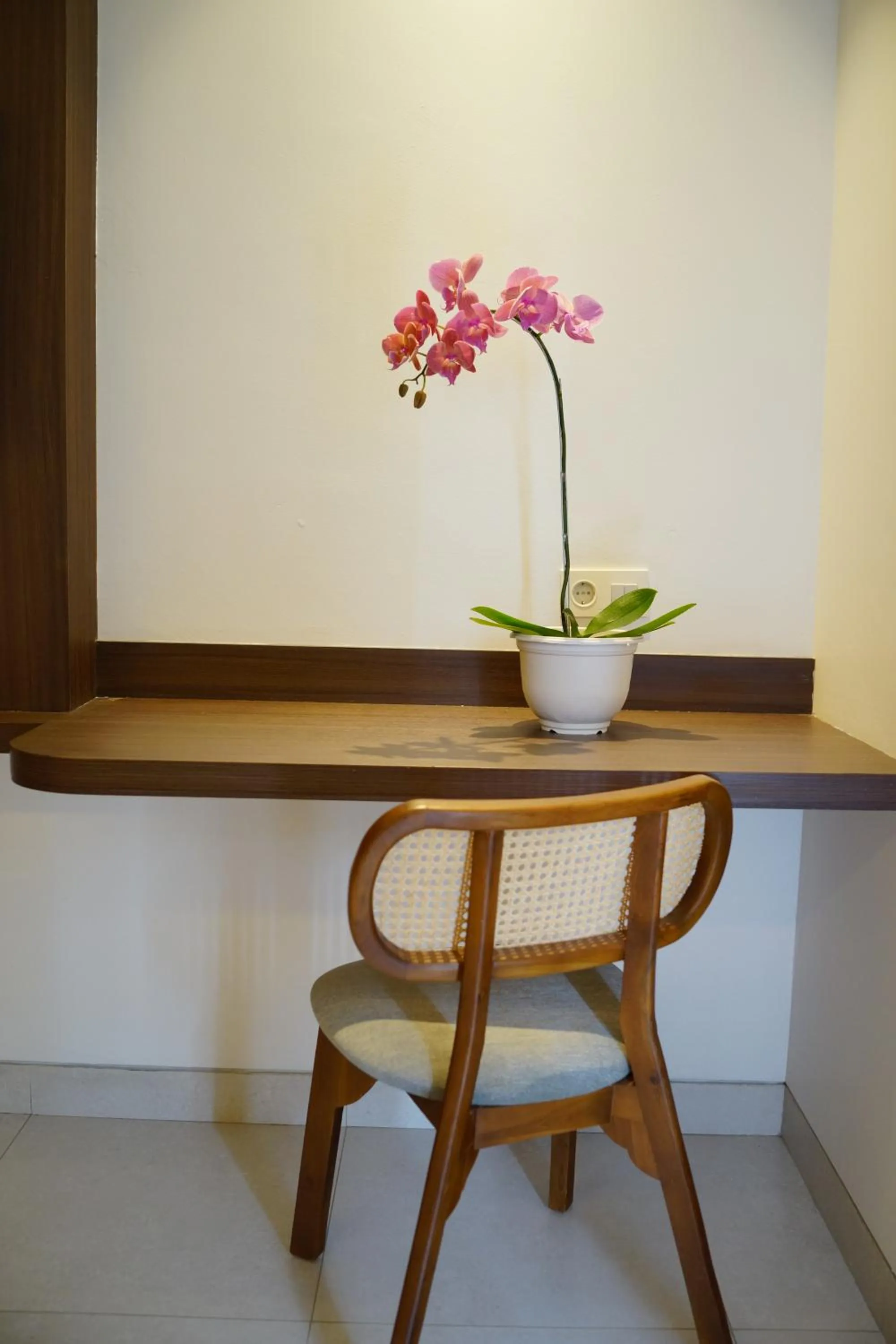 hair dresser in ValStar Hotel Canggu