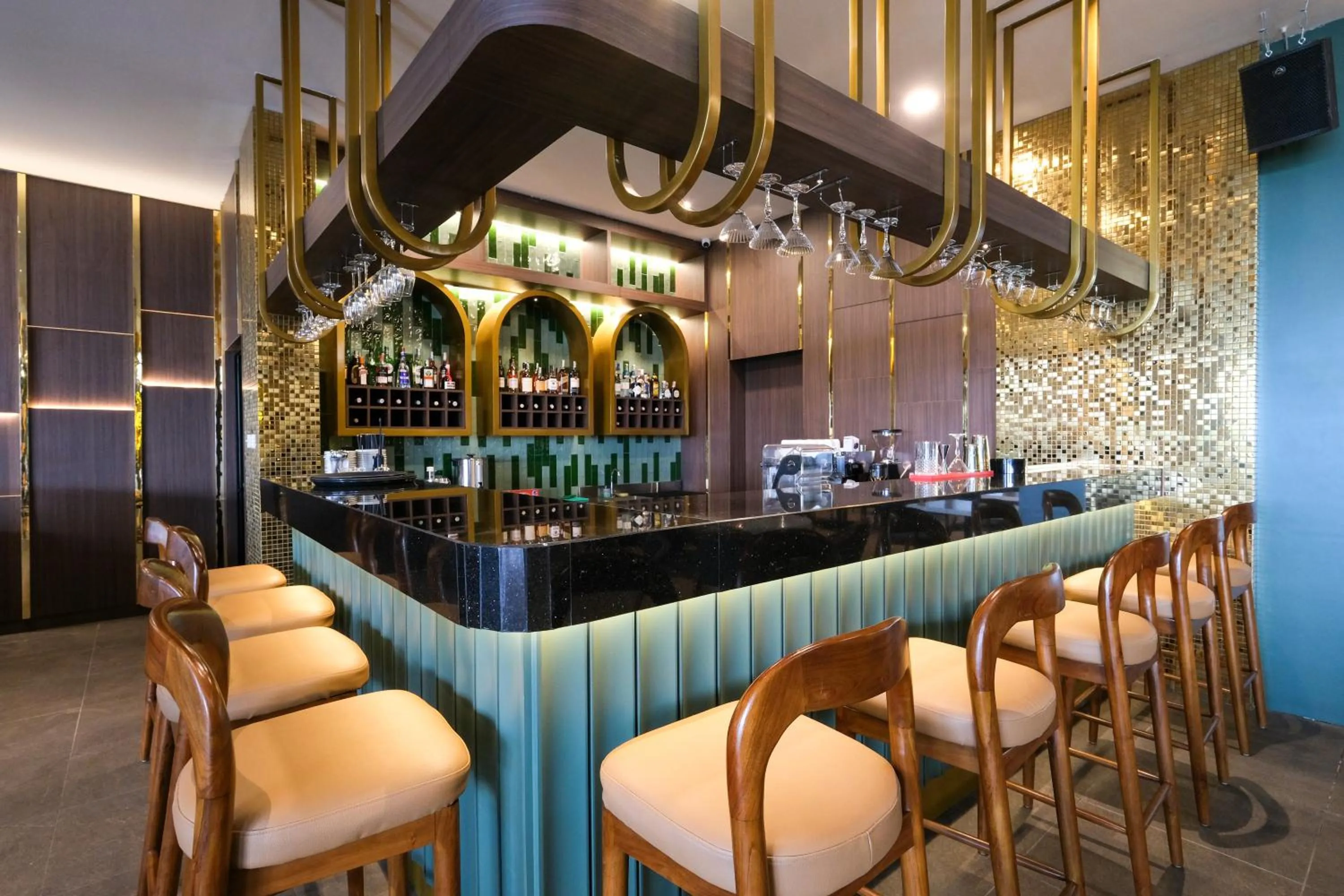 Restaurant/places to eat in ValStar Hotel Canggu