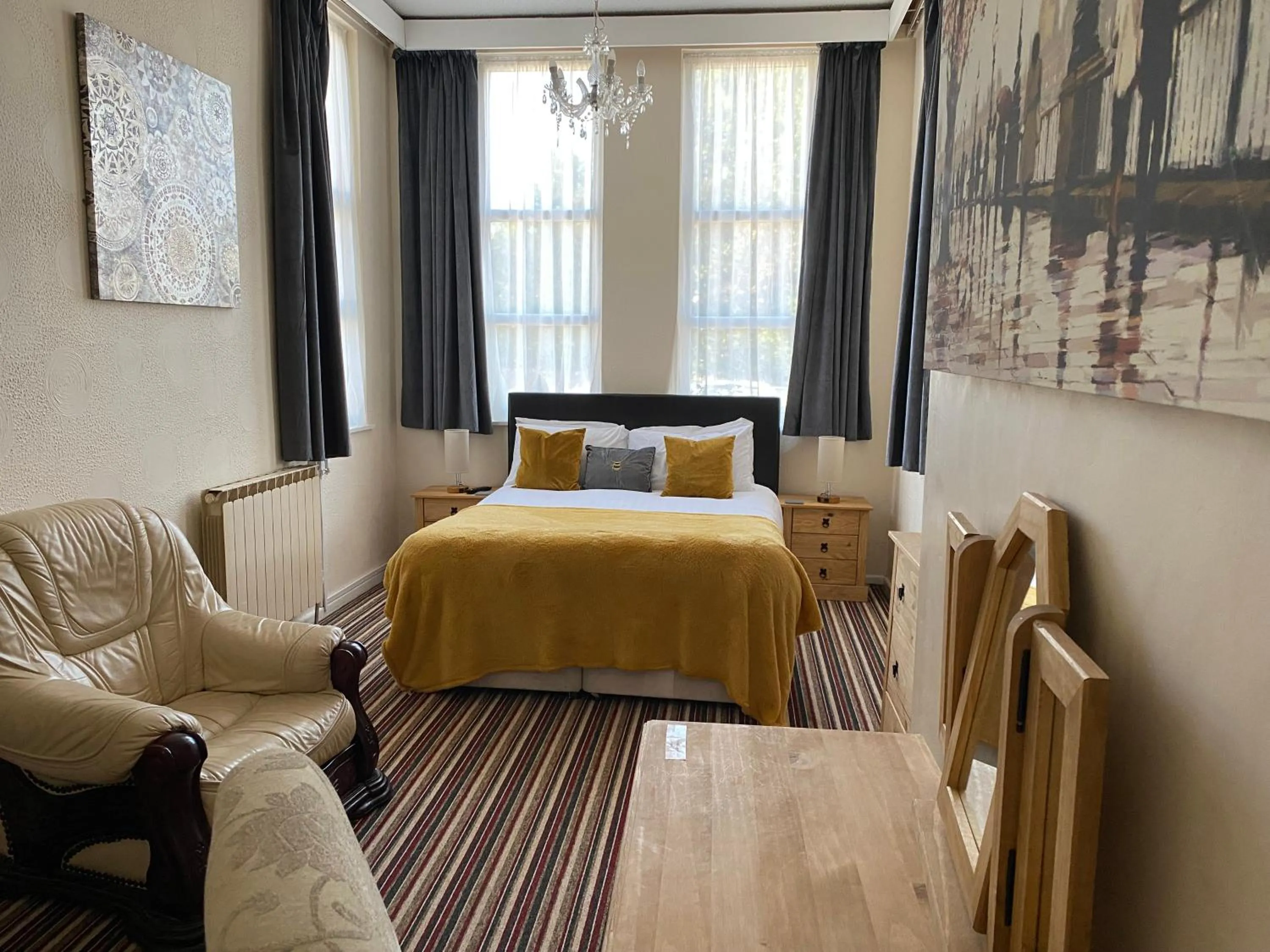 Seating area, Bed in The Wighthill