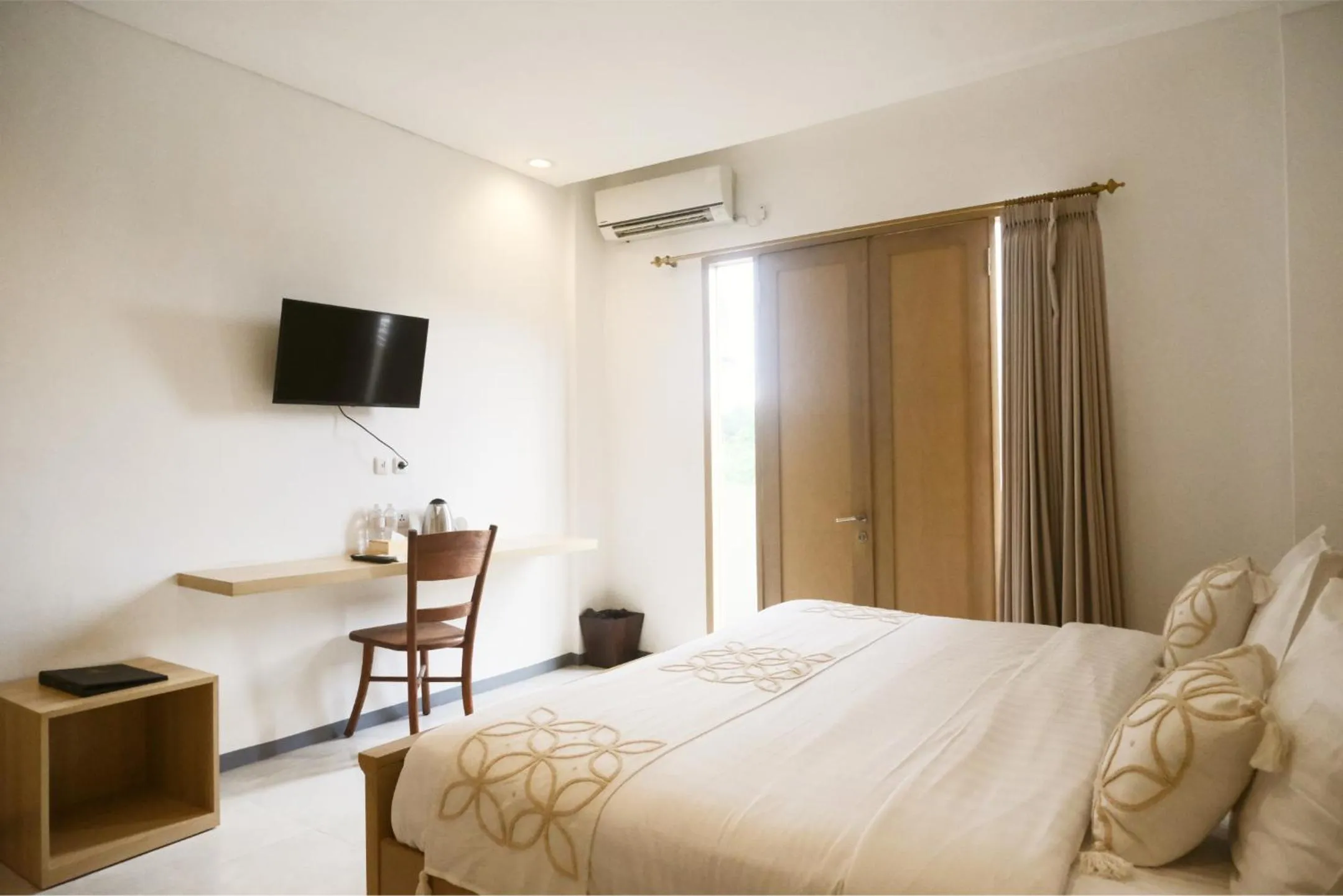 Bed in ME Rooms Ubud by ME Villas