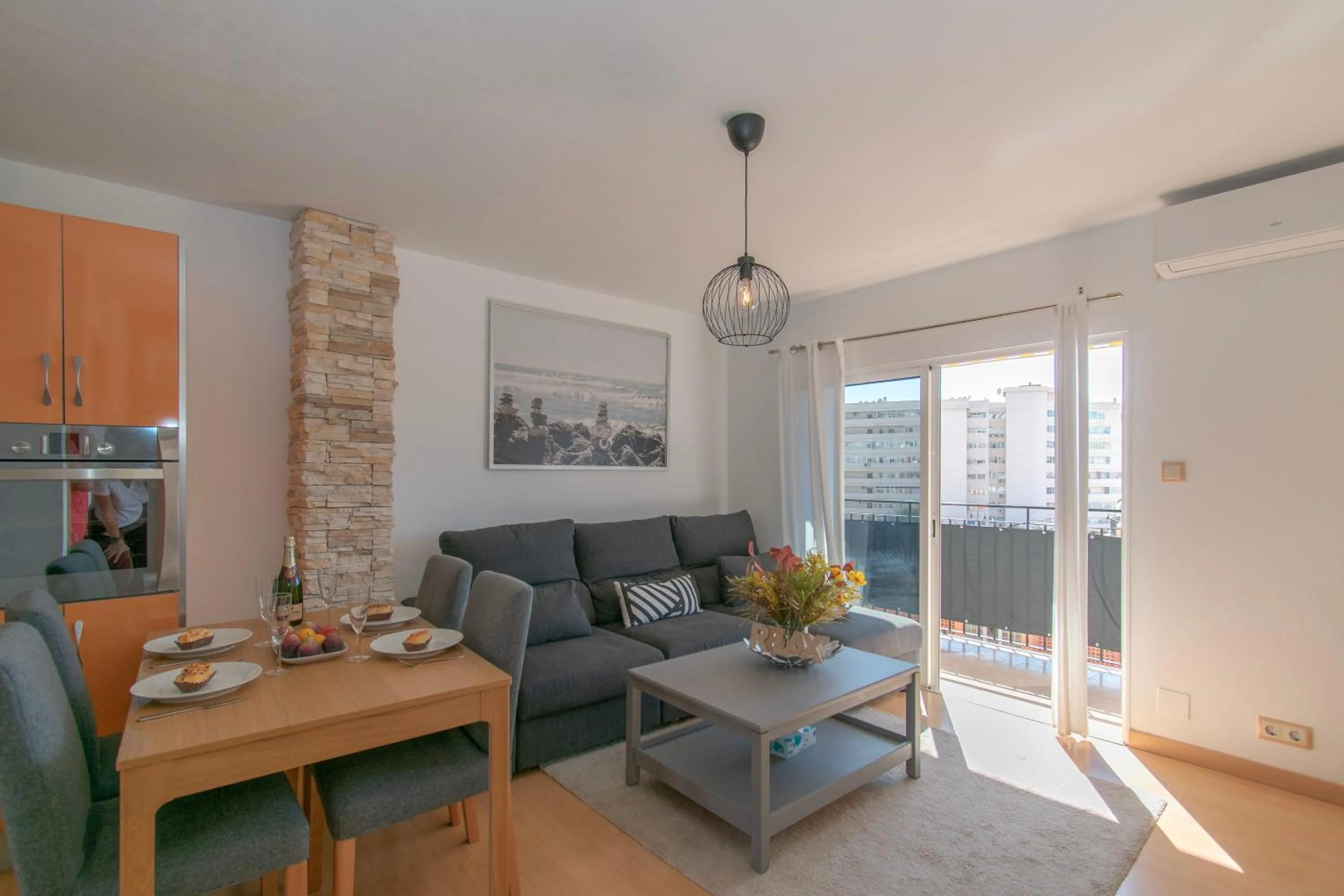 Living room in Cambural Beach Apartment - Happy Rentals
