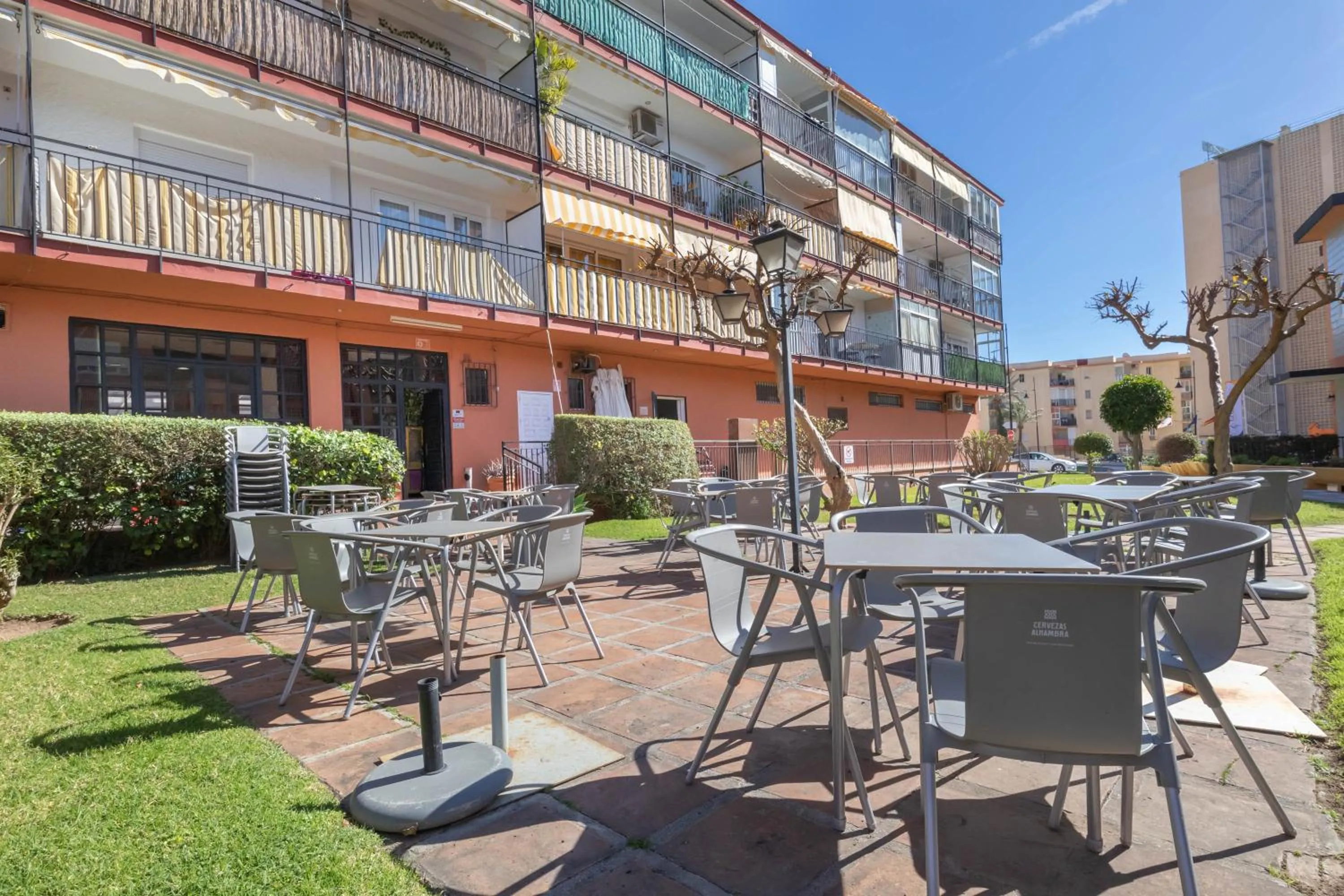 Property building in Cambural Beach Apartment - Happy Rentals