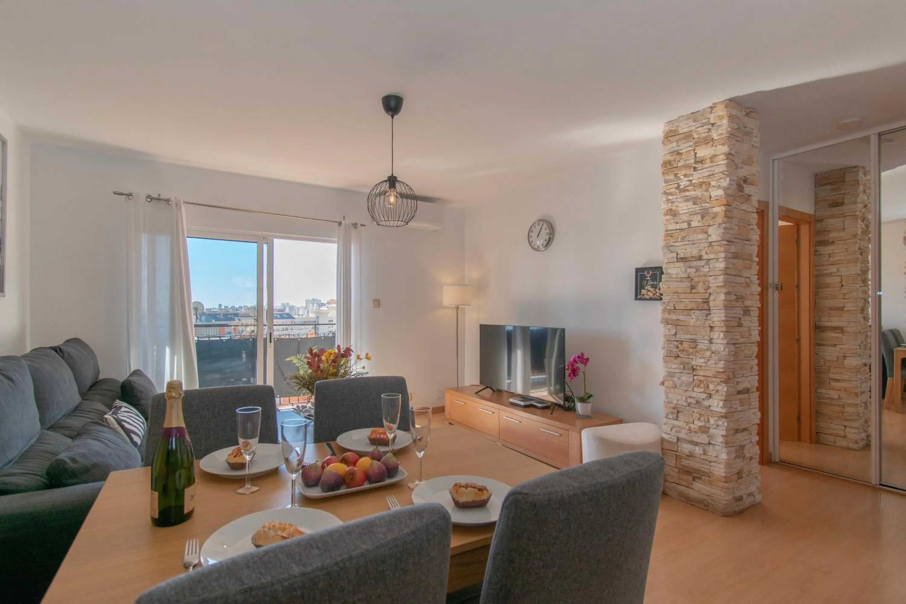 Living room in Cambural Beach Apartment - Happy Rentals