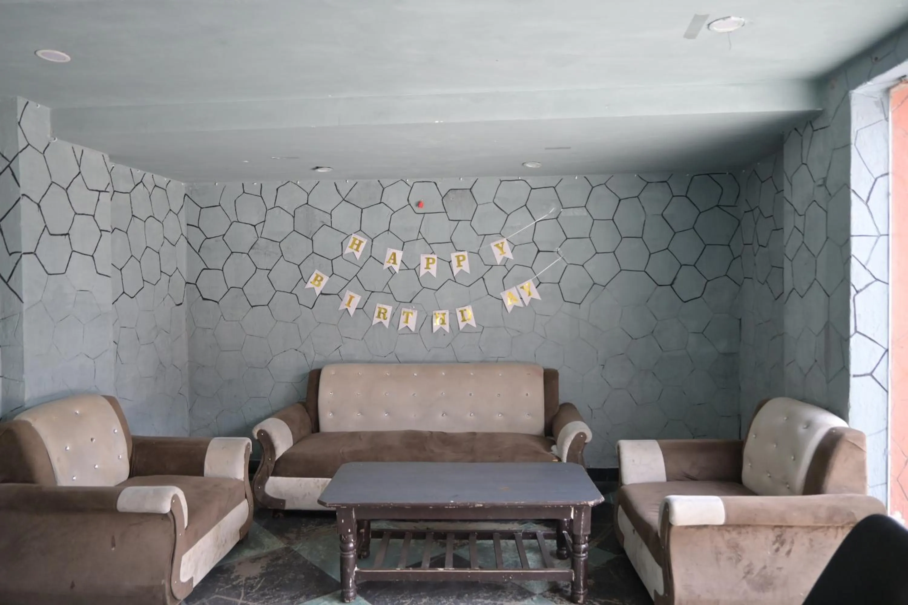 Restaurant/places to eat in Hotel Keptown Lite