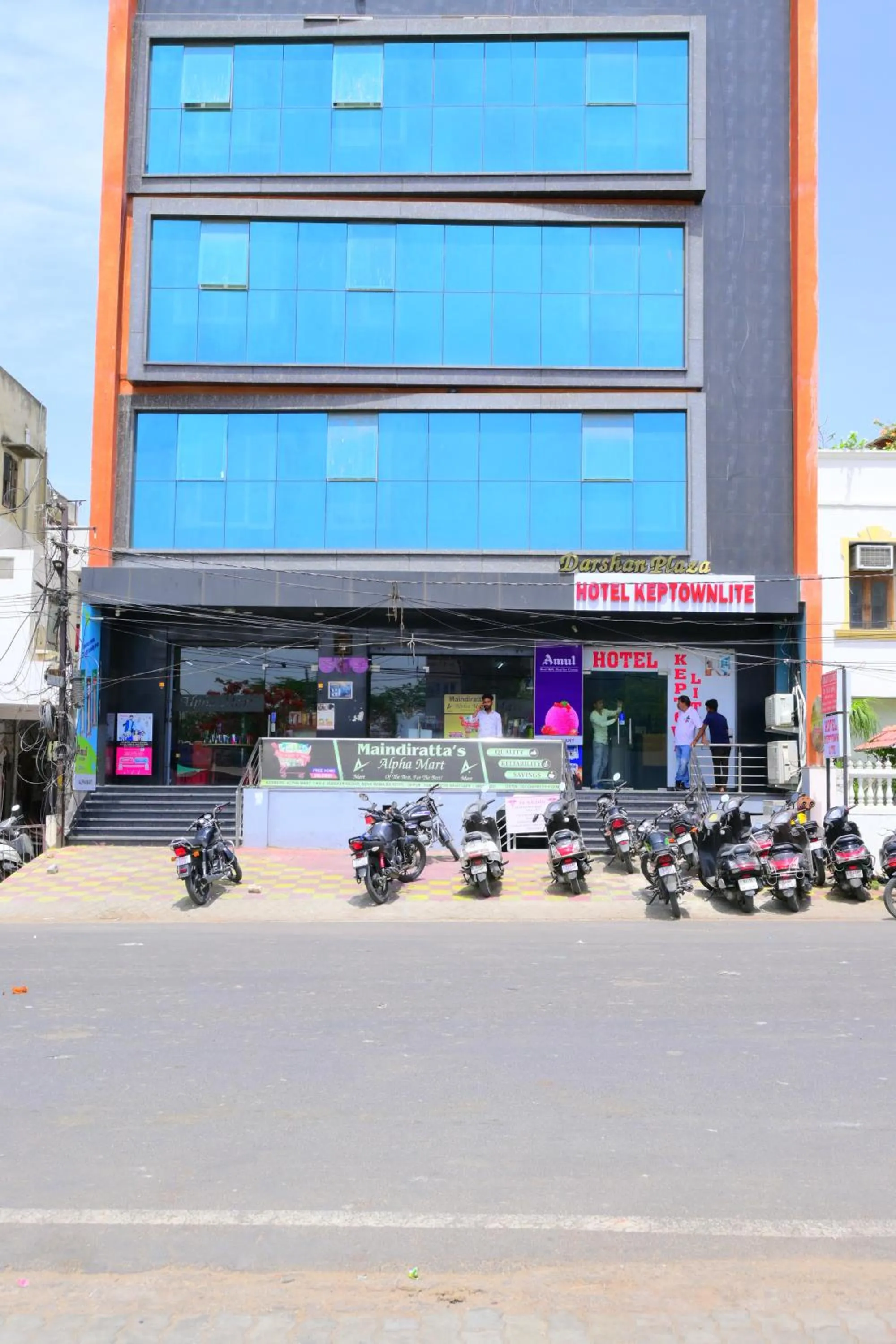 Property building in Hotel Keptown Lite