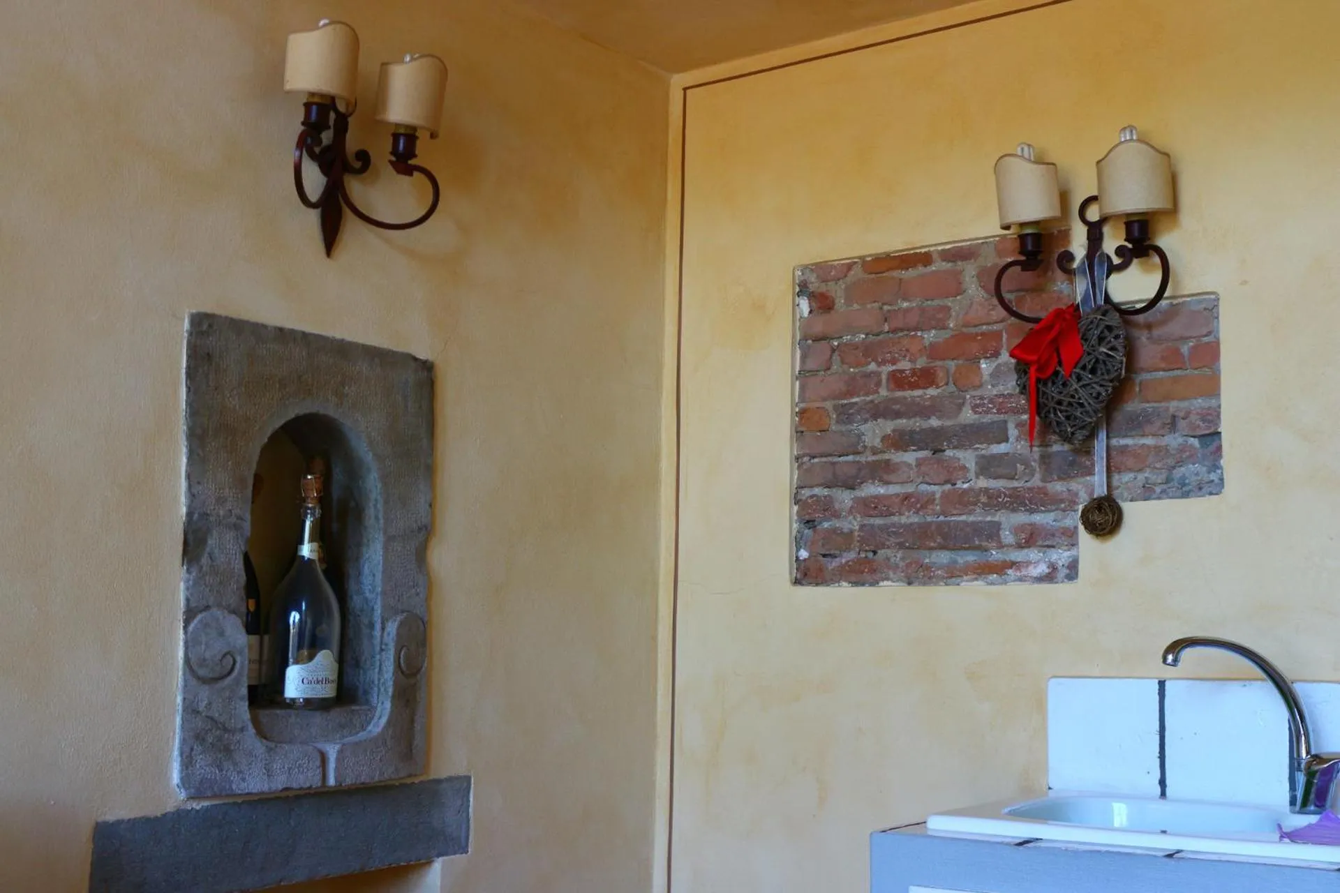 Decorative detail in Bed and breakfast Casa Formica