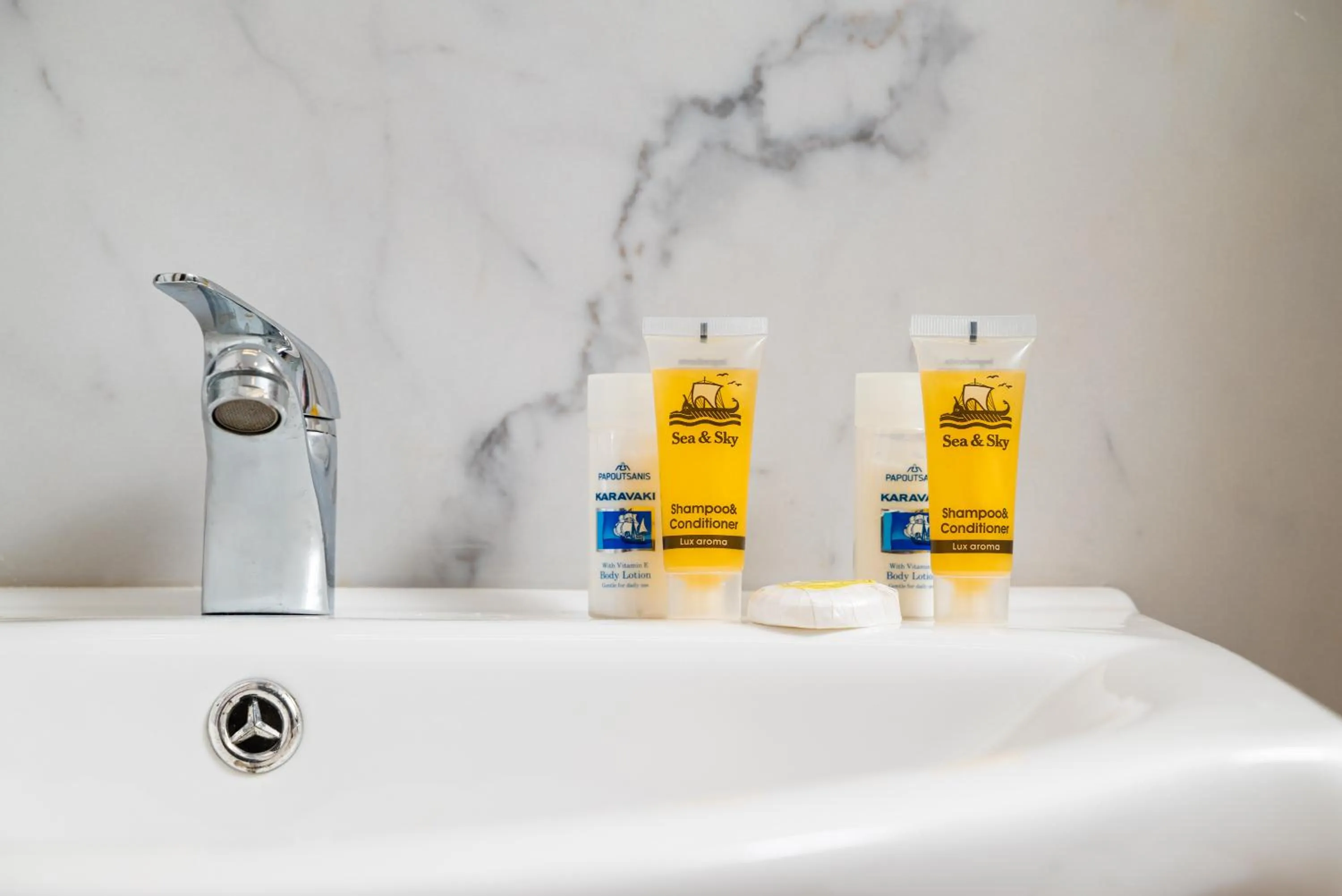Bathroom in Blue Horizon Apartments