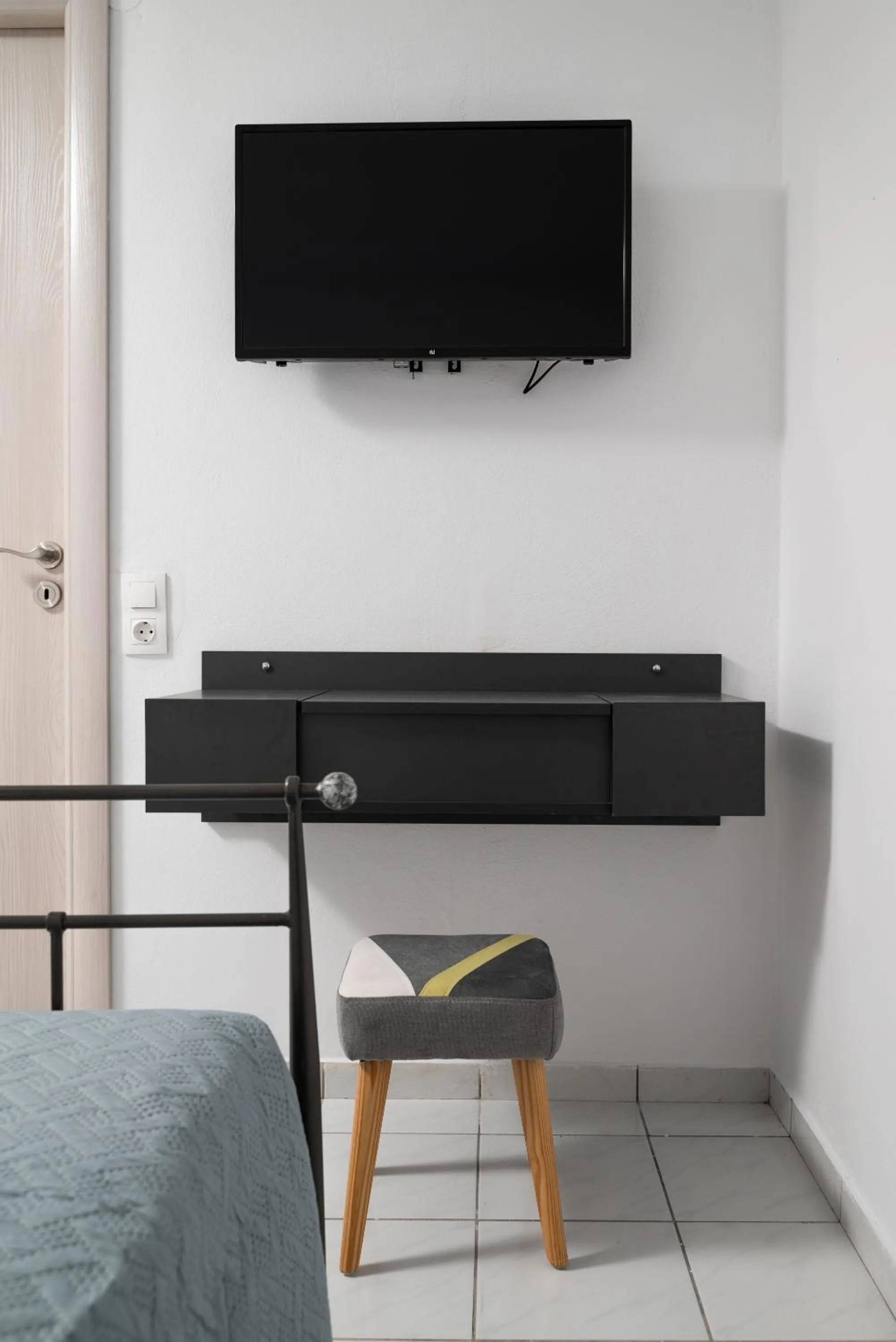 TV and multimedia in Blue Horizon Apartments