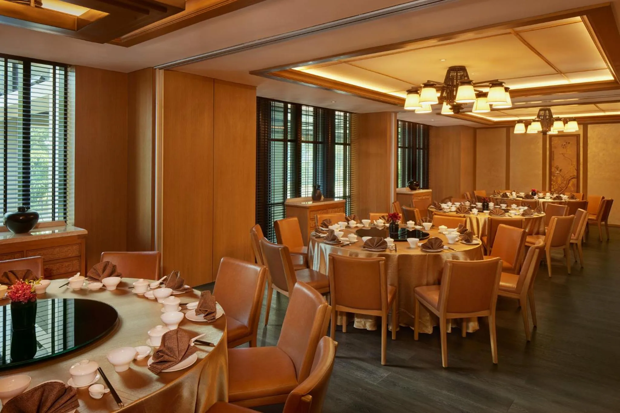 Restaurant/places to eat in Hotel Tentrem Jakarta