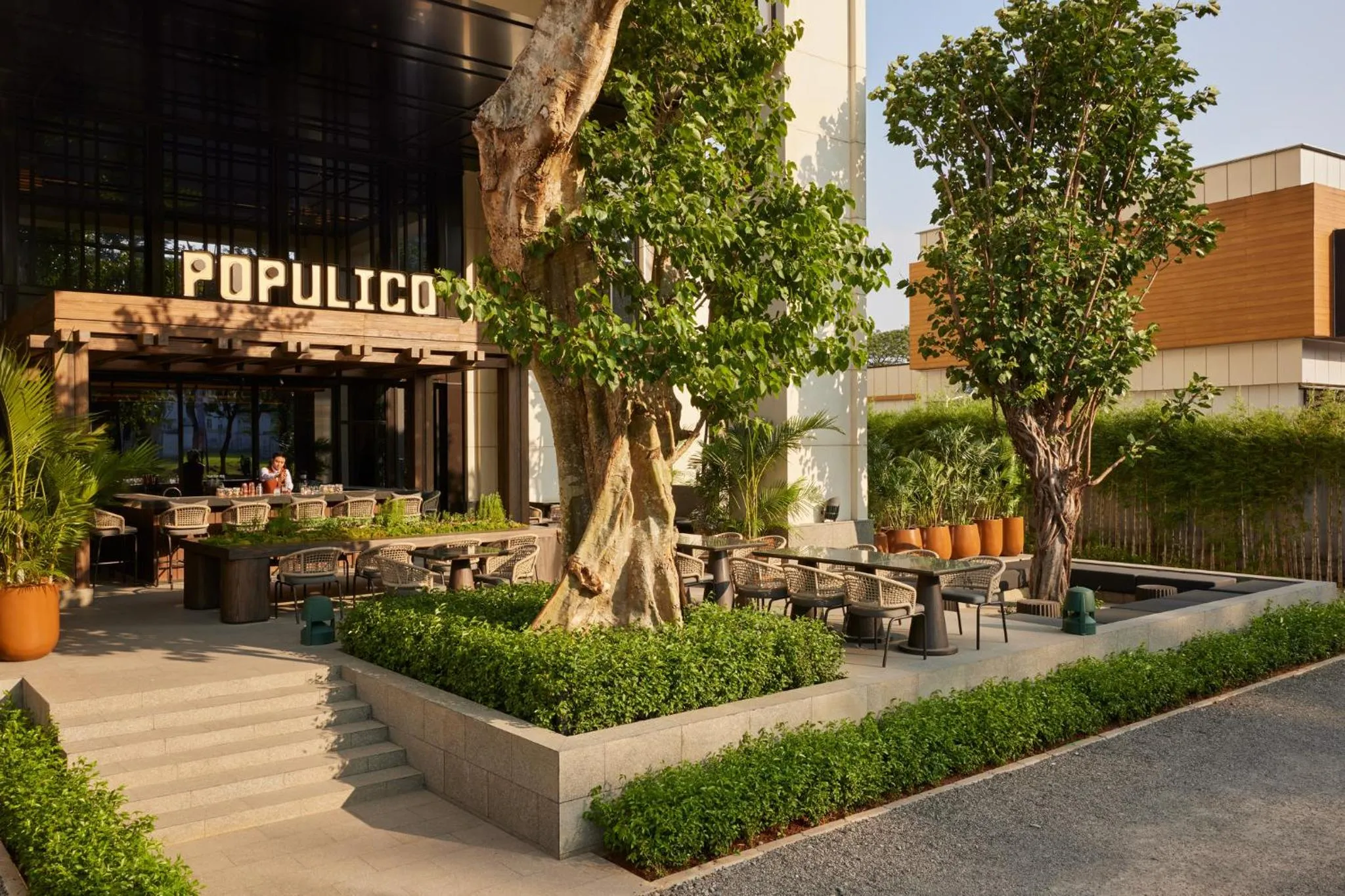 Restaurant/places to eat in Hotel Tentrem Jakarta