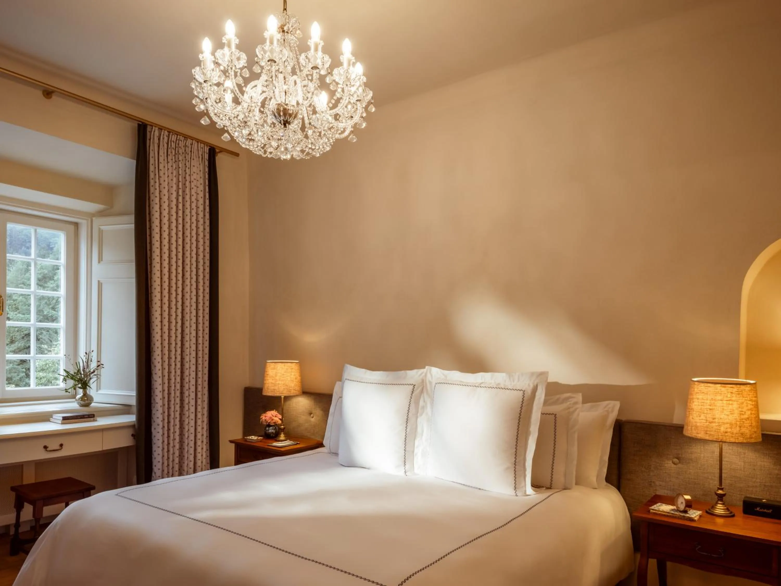 Bed in Rosewood Schloss Fuschl