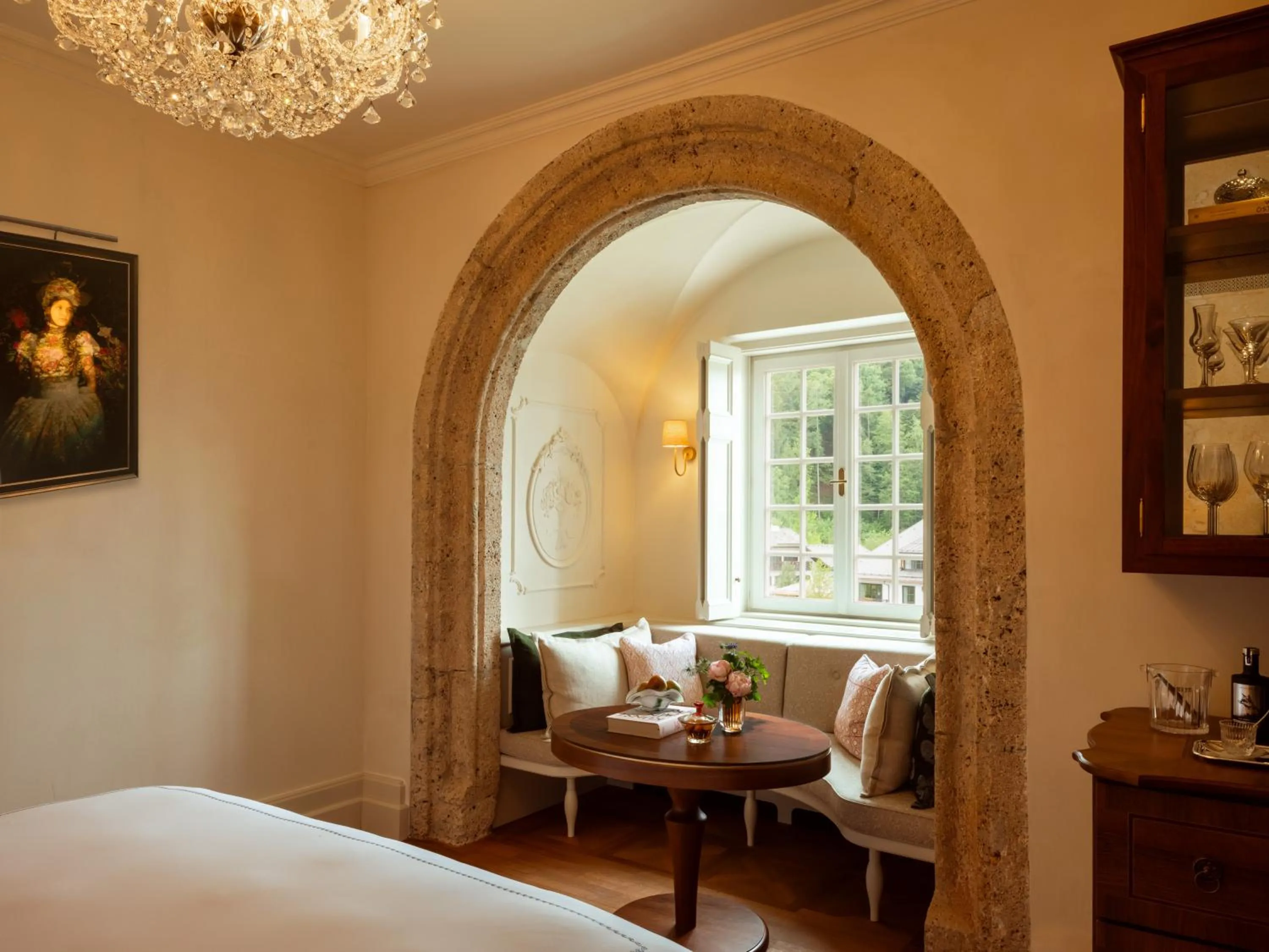 Seating area, Bed in Rosewood Schloss Fuschl