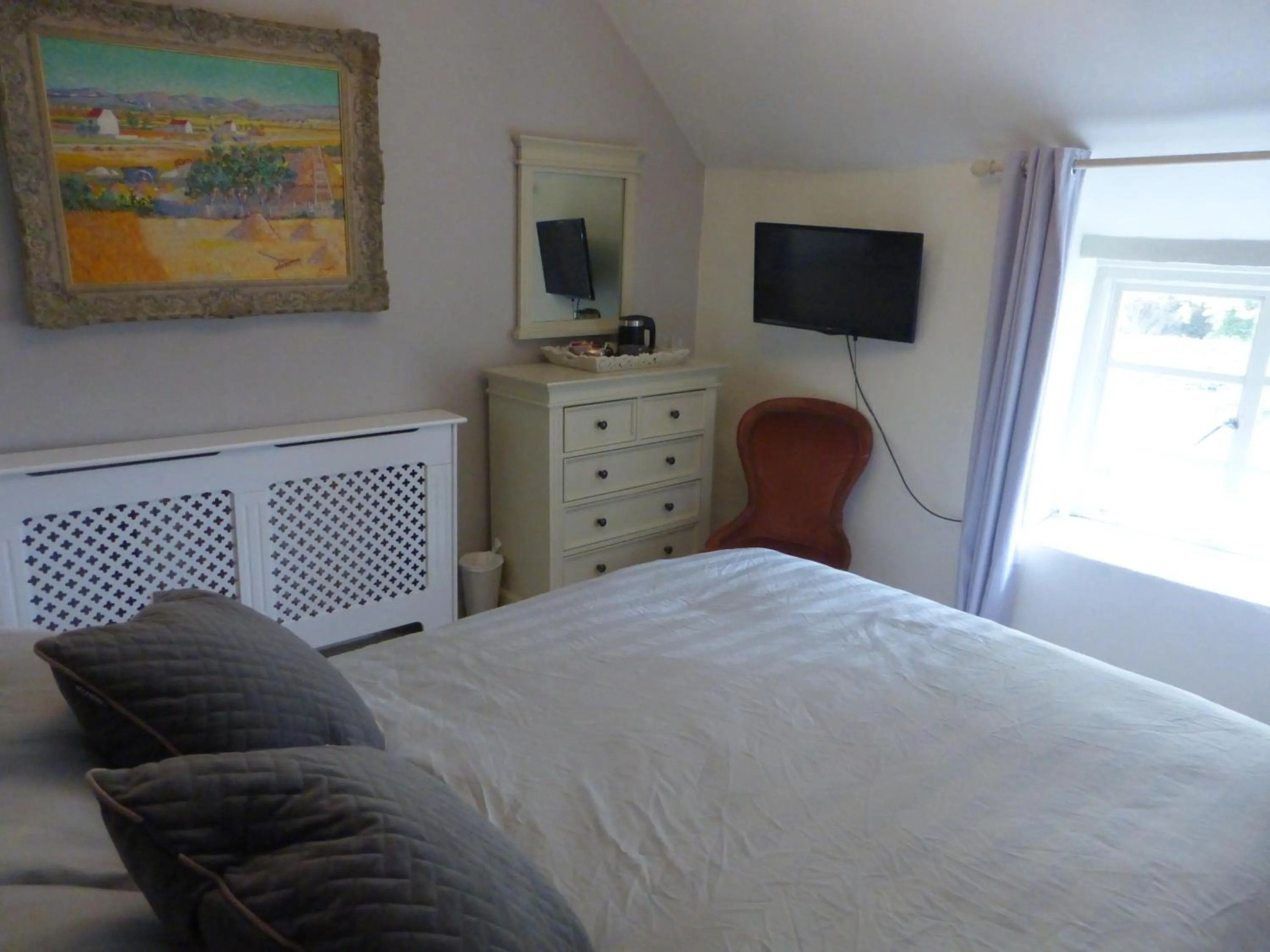 Bed in The Crown Inn, Kemerton