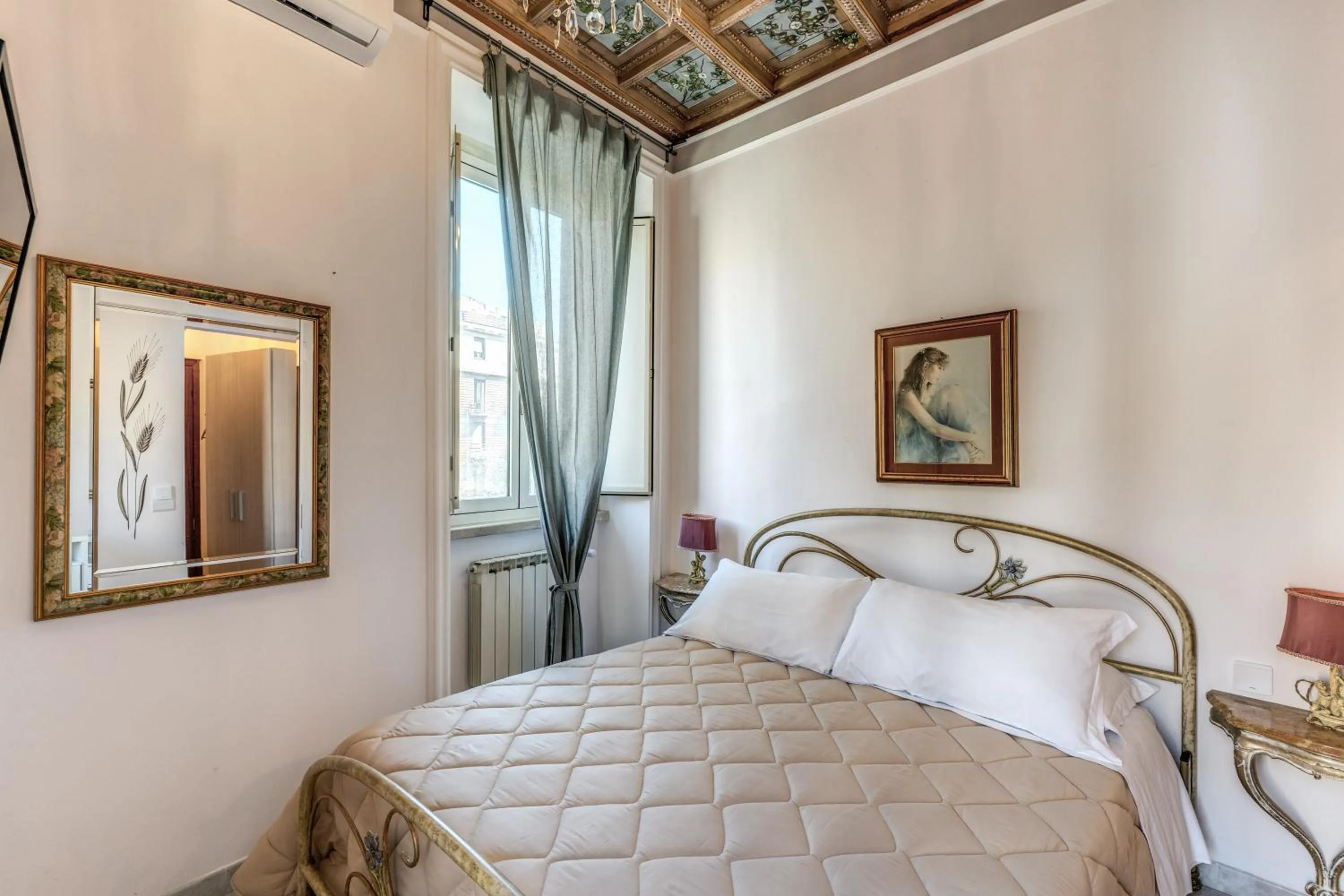 Photo of the whole room, Bed in Villa Alberici