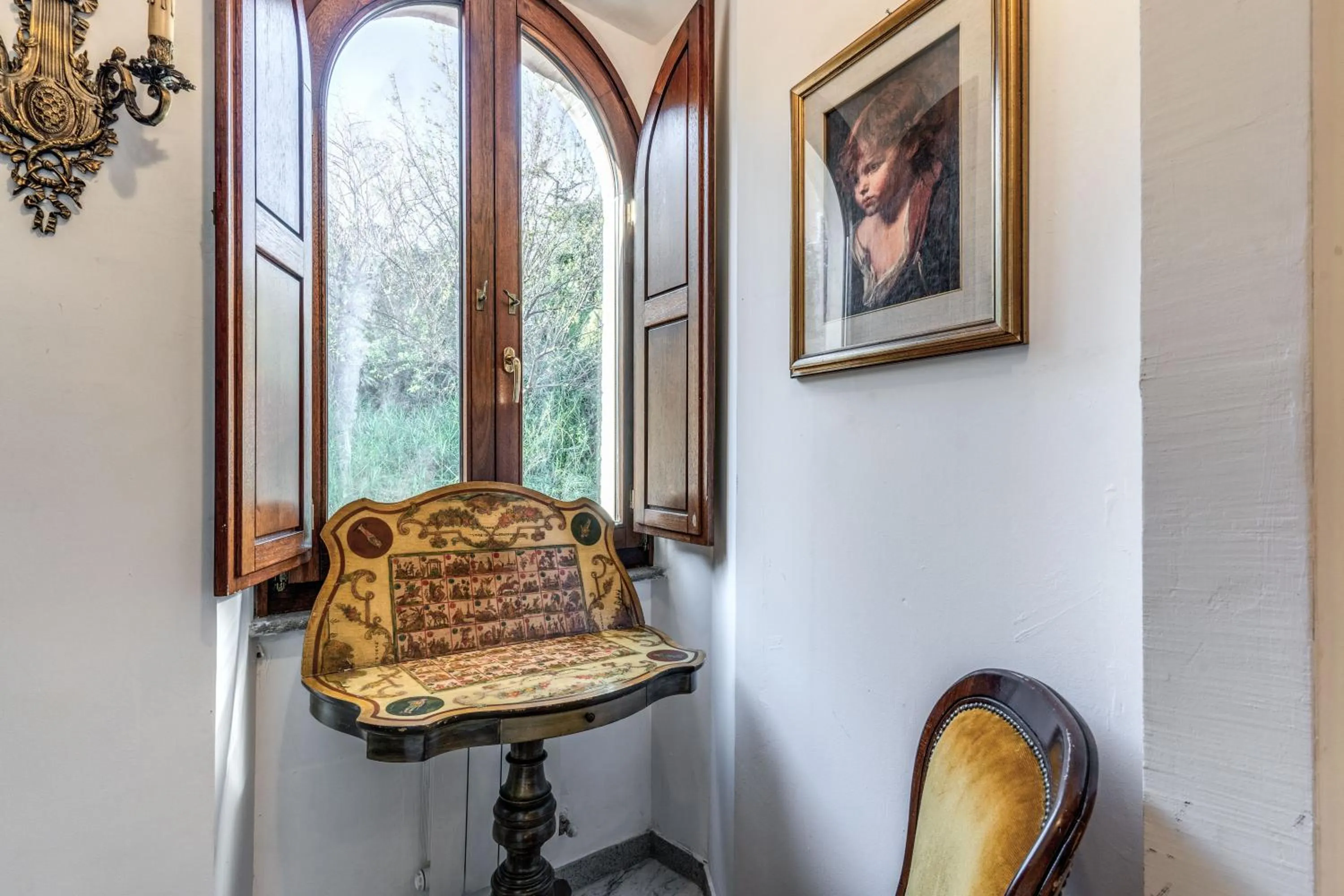 Decorative detail in Villa Alberici