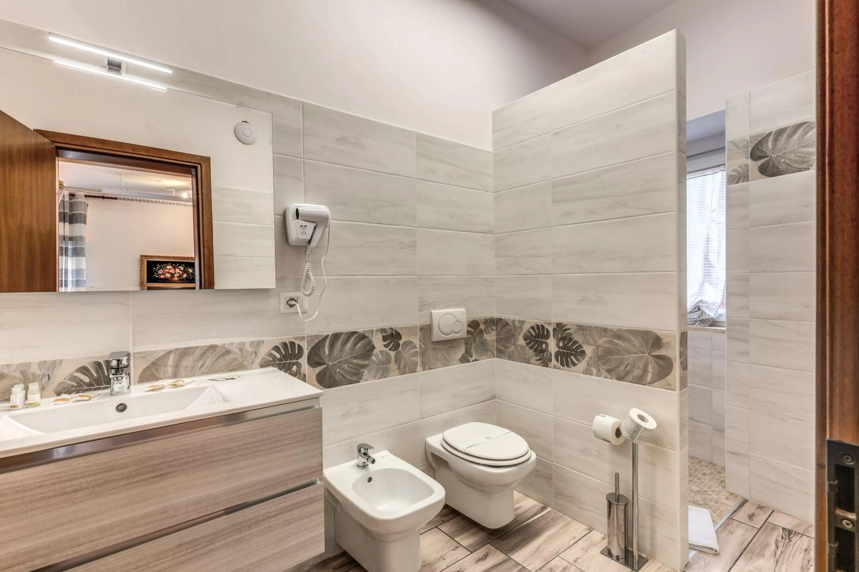 Shower in Villa Alberici