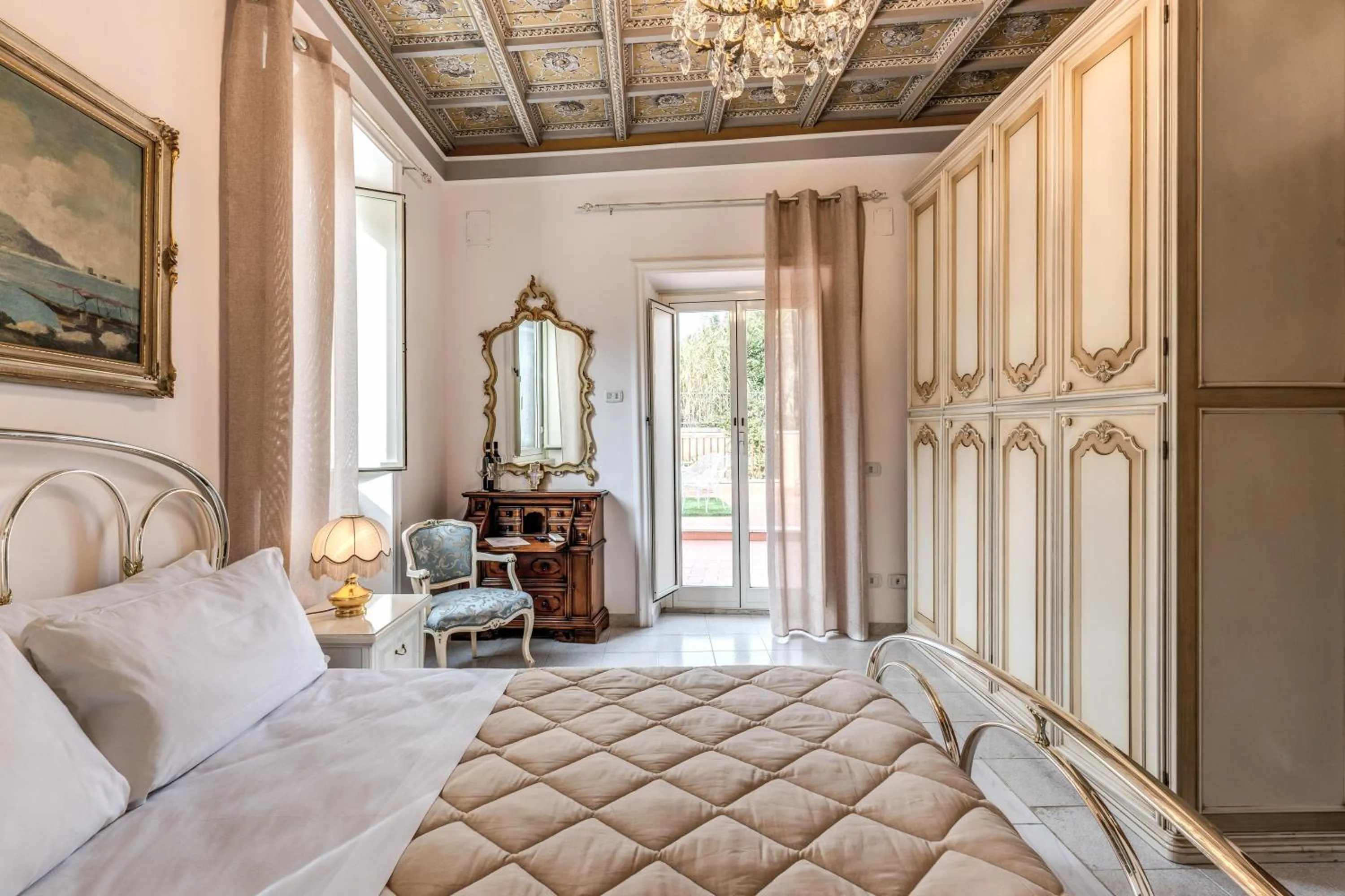 Balcony/Terrace, Bed in Villa Alberici