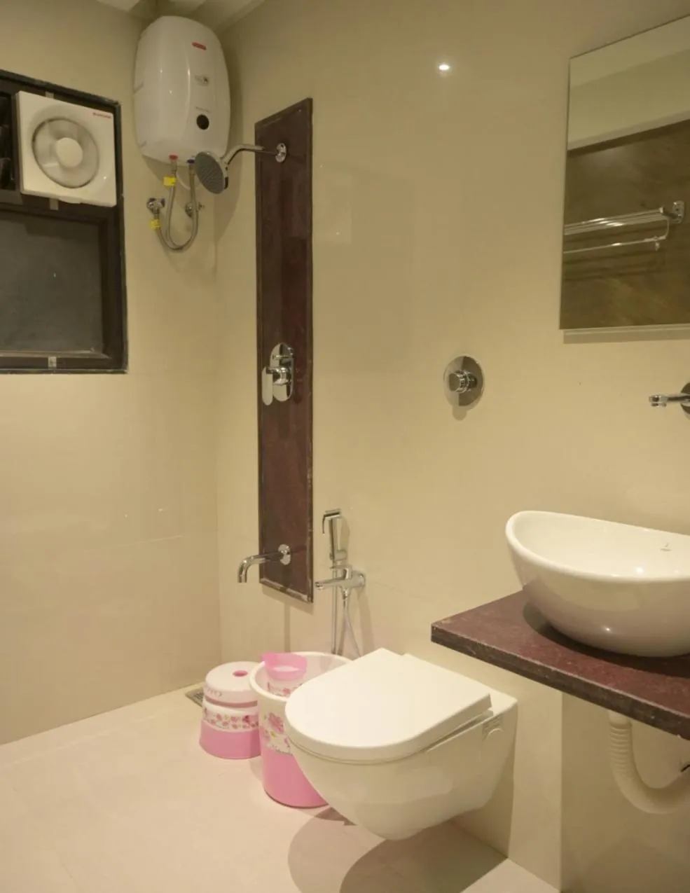 Toilet in Hotel Limelight