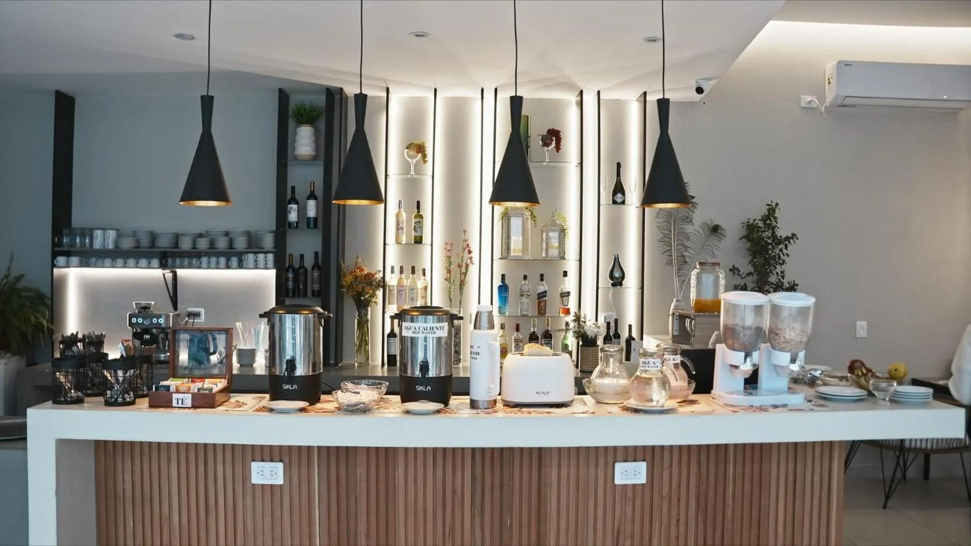 Breakfast in Hotel Caseros Salta