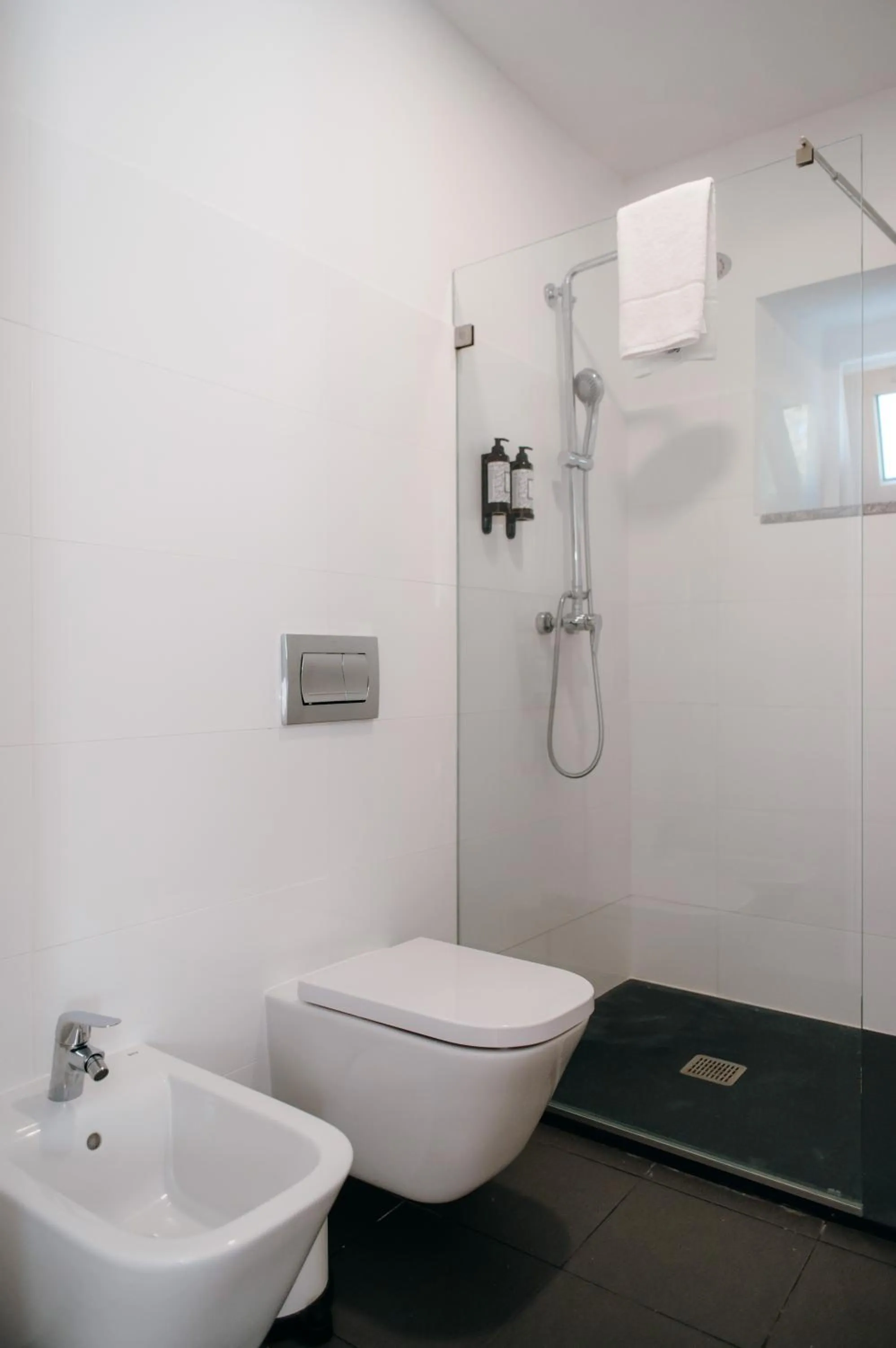 Toilet in Quinta do Louredo - Évora