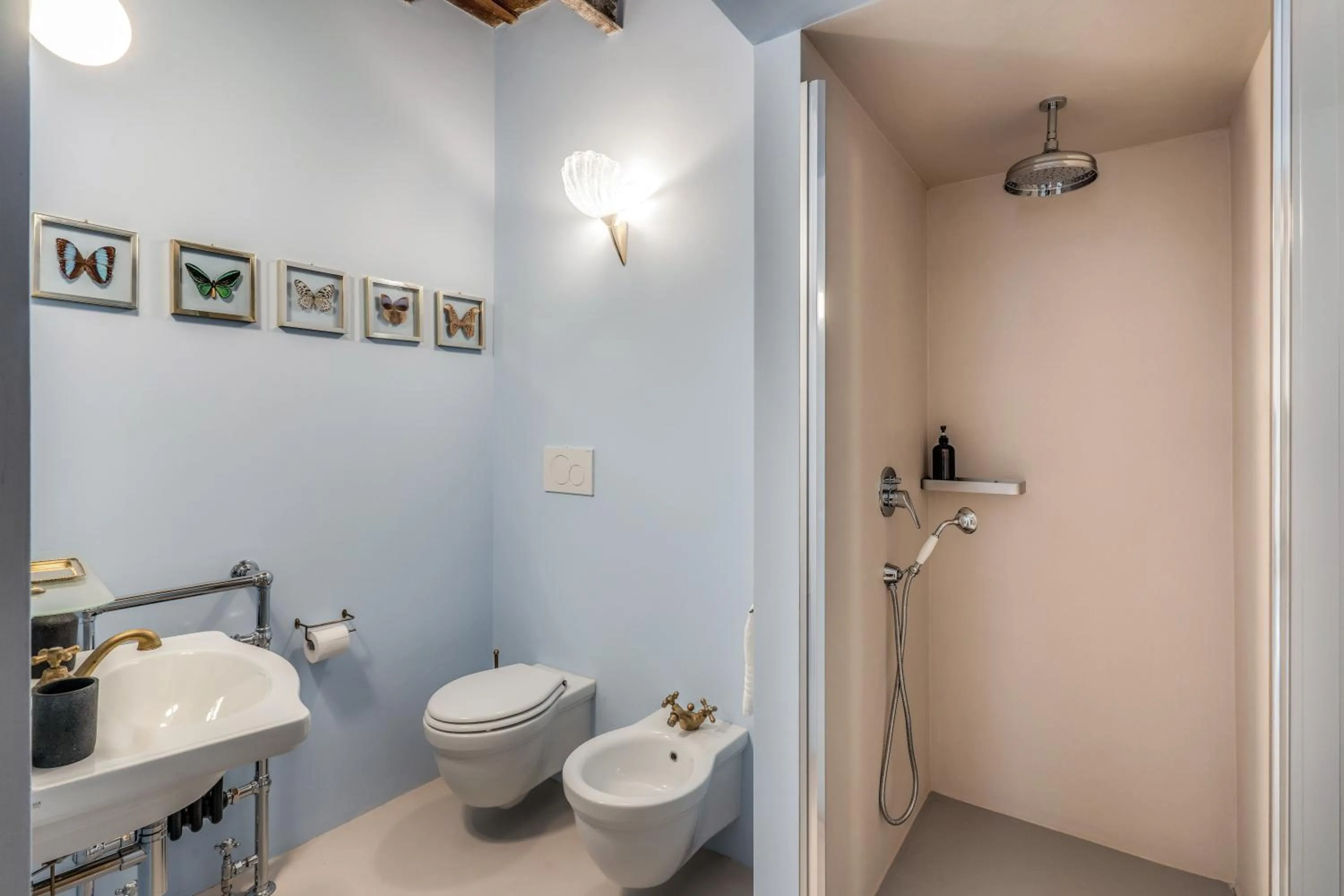 Shower in Residenza Brama - Art ApartHotel