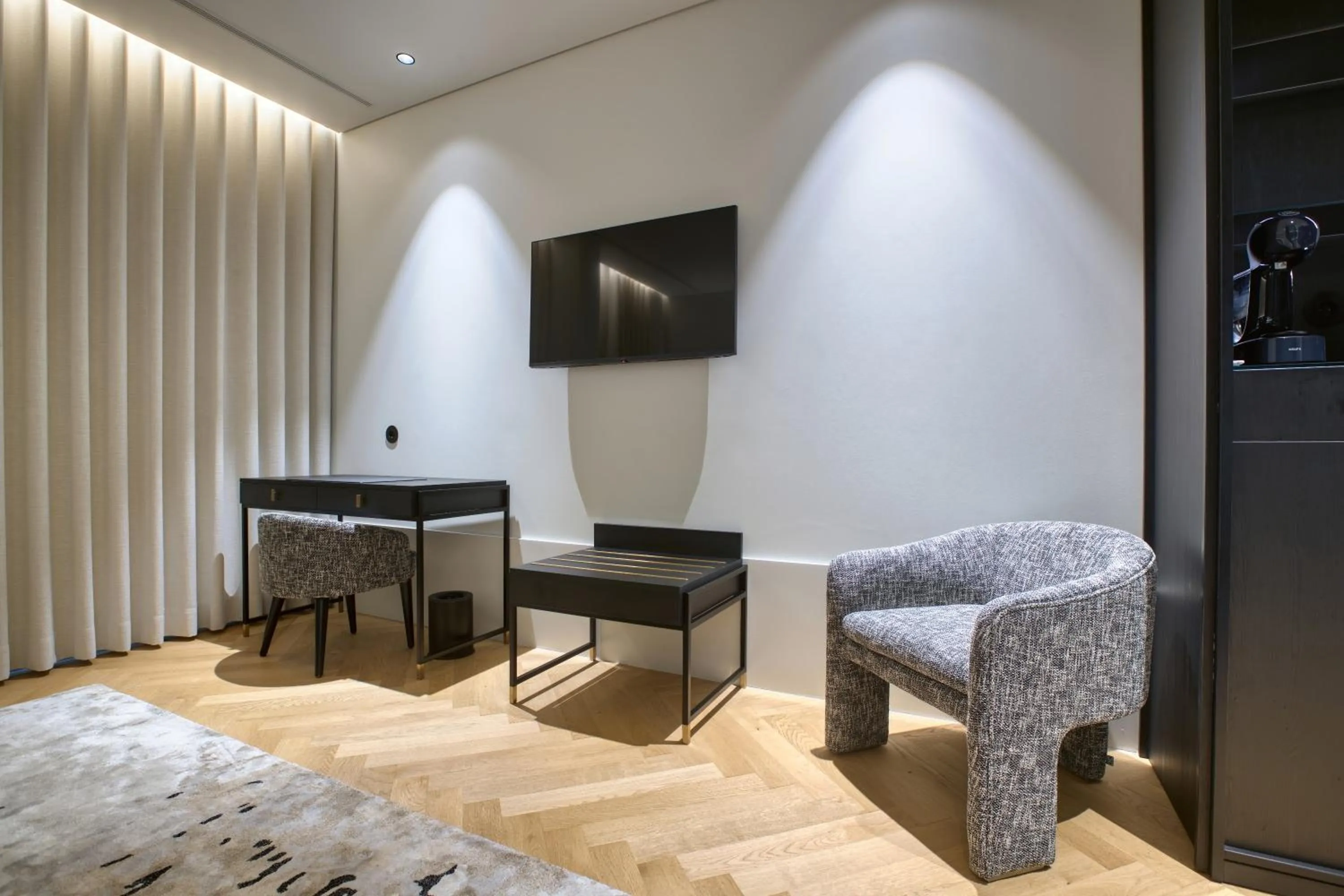 TV and multimedia in Palatial Suites