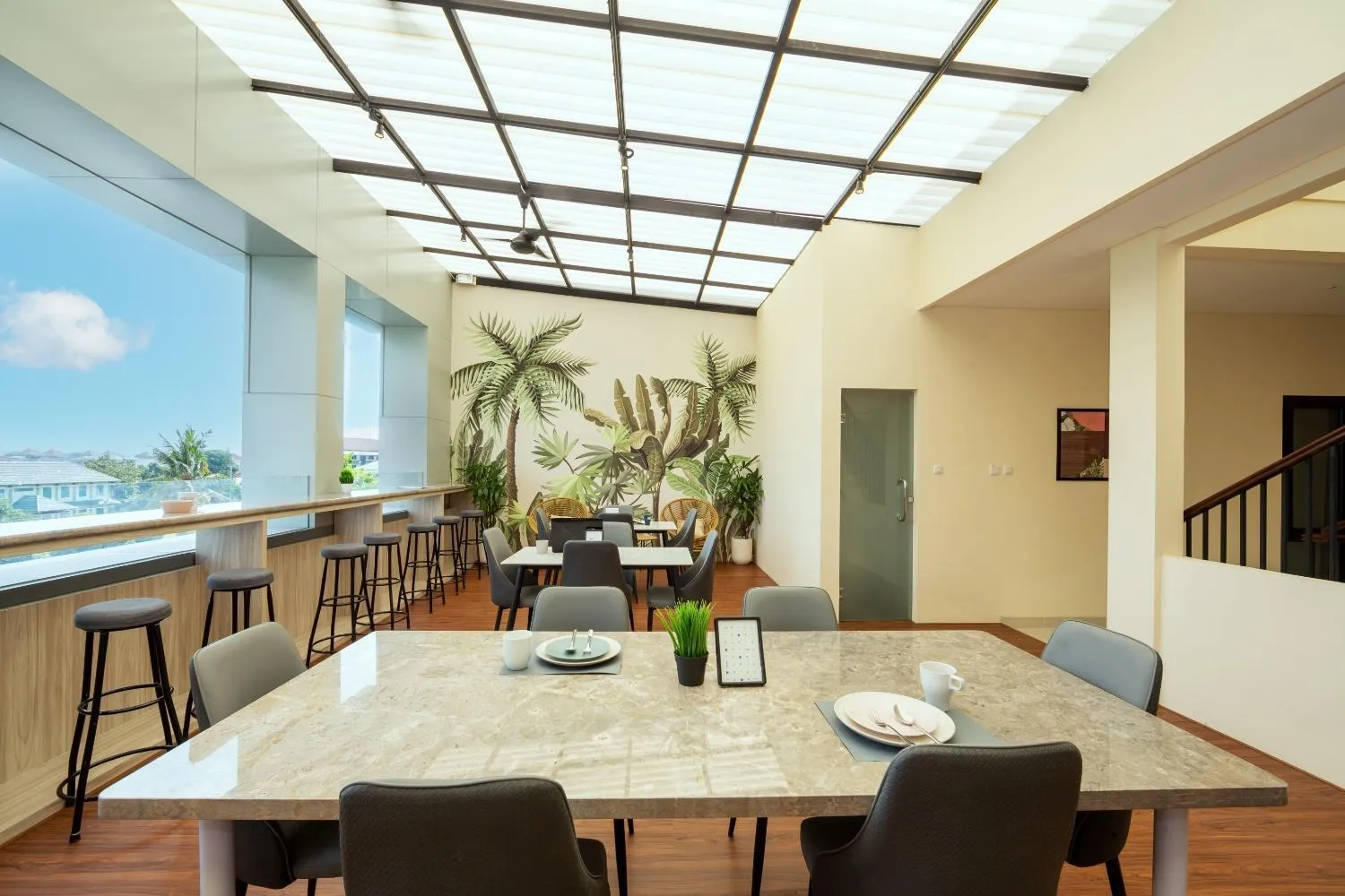 Dining area in Cove Tripuri House Bali