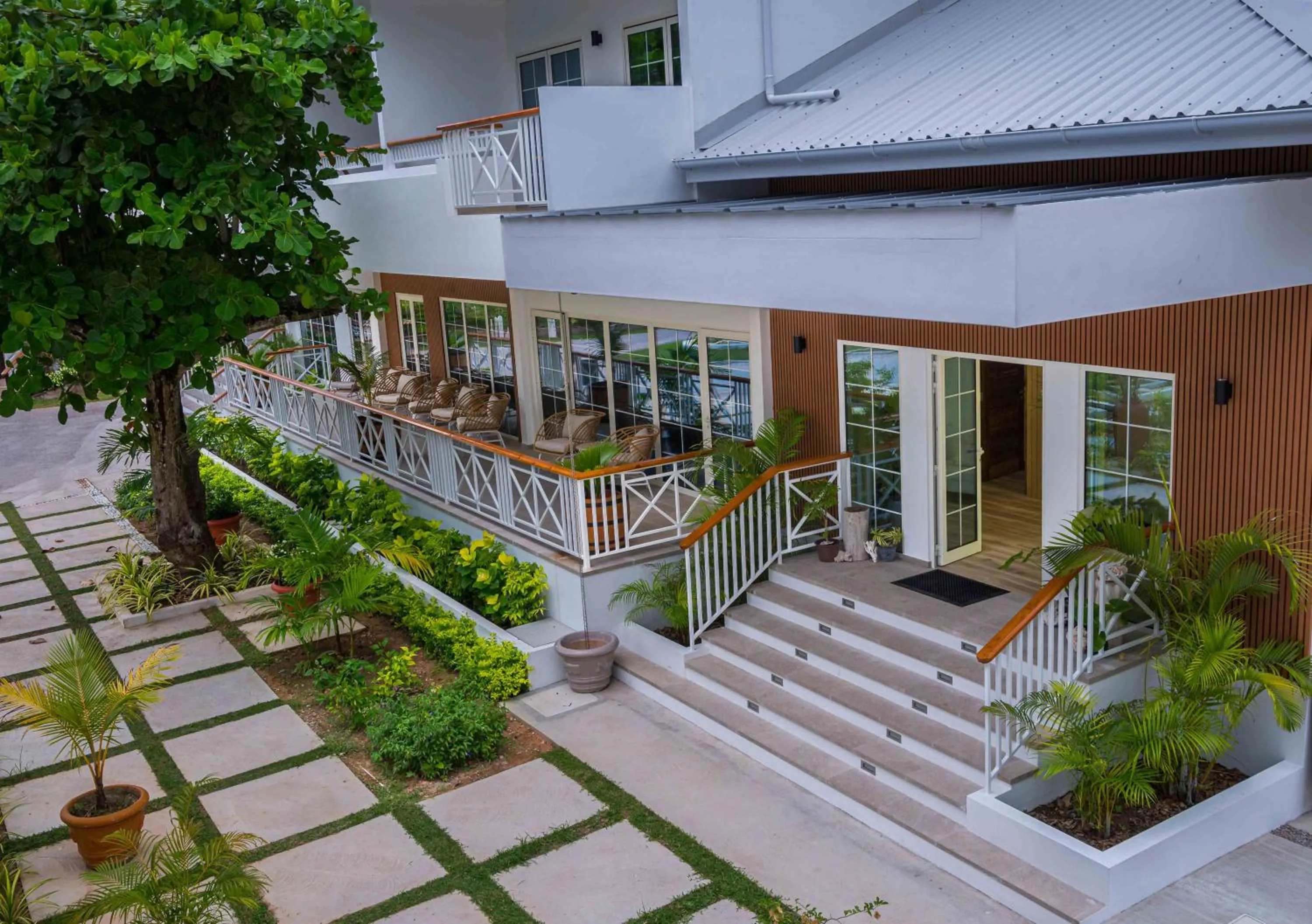 Property building in Acajou Beach Resort