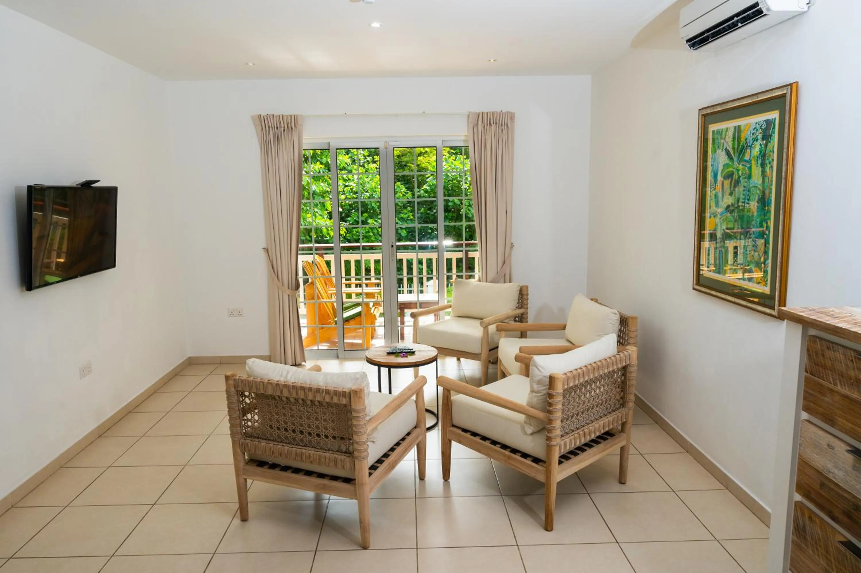 Seating area in Acajou Beach Resort