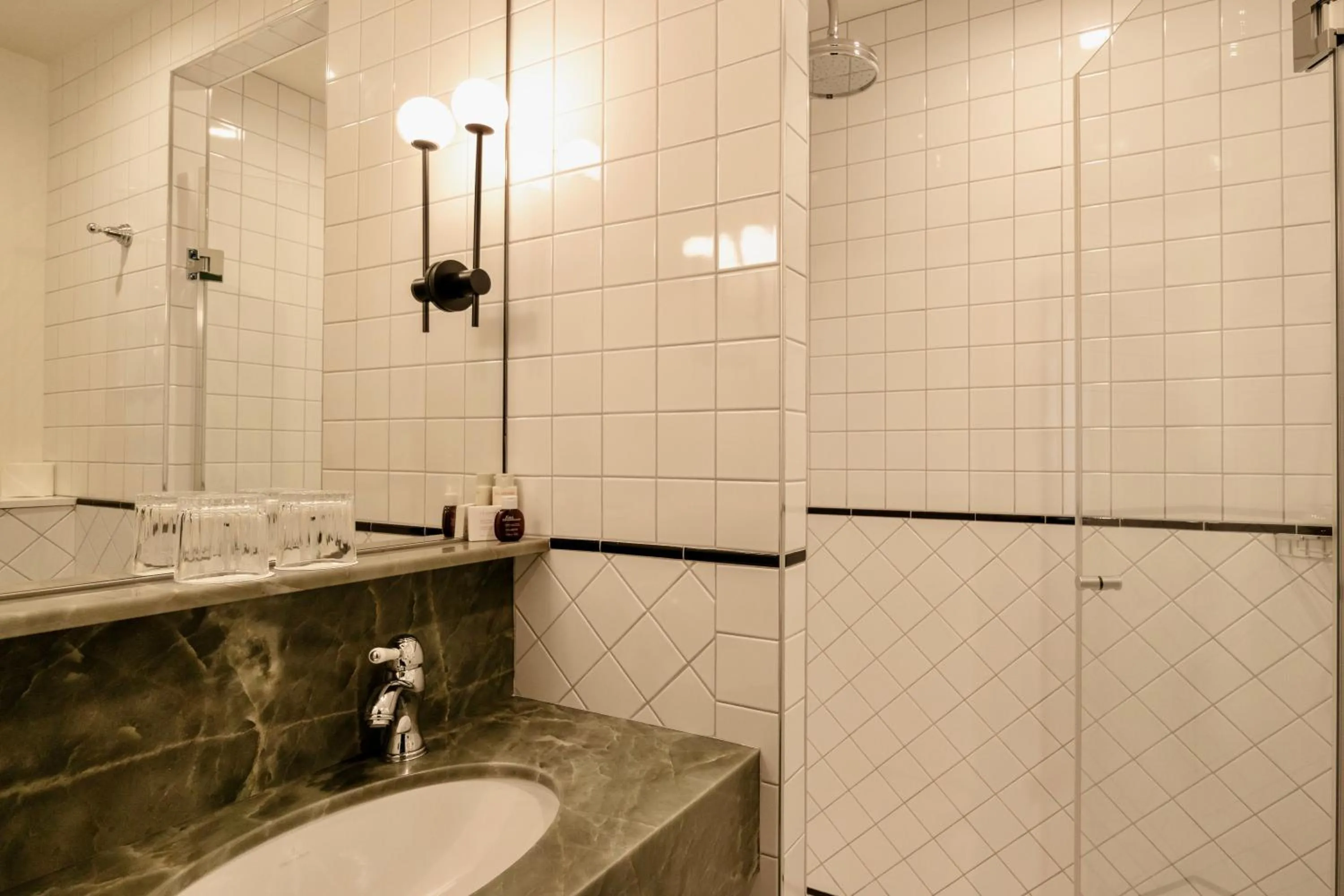 Bathroom in UNE AUTRE CHAMBRE