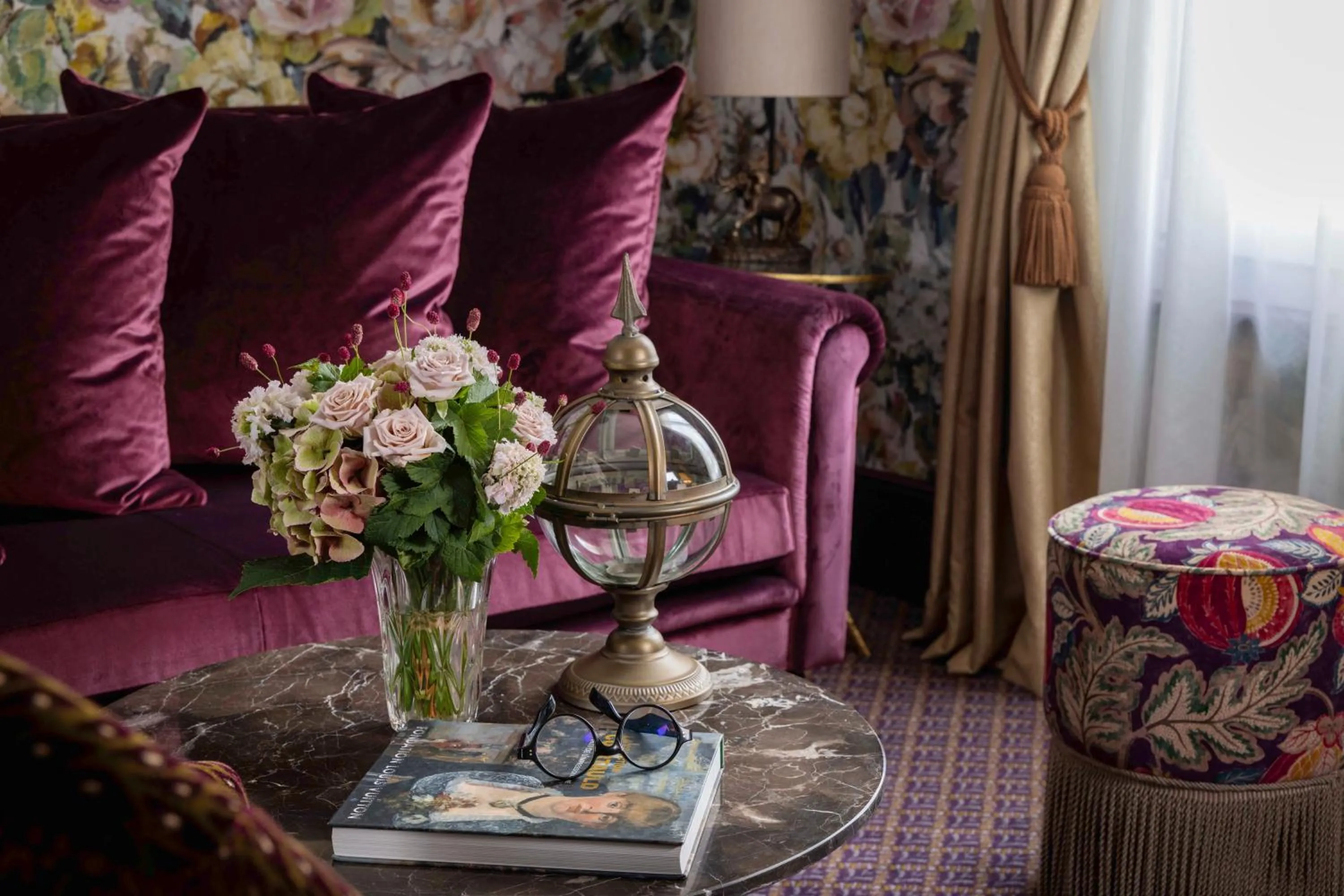 Decorative detail in UNE AUTRE CHAMBRE