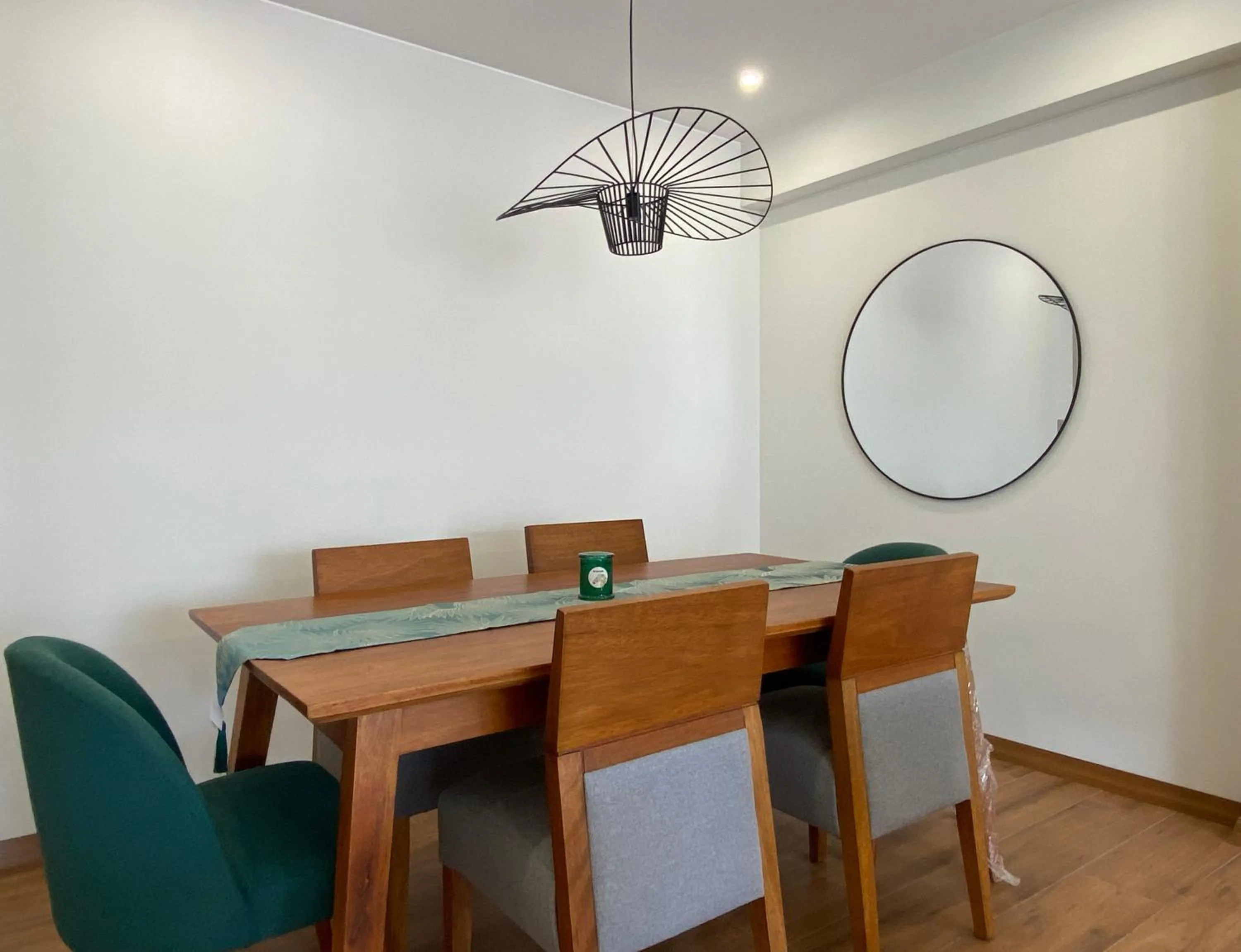 Dining area in Borgoño By Wynwood House