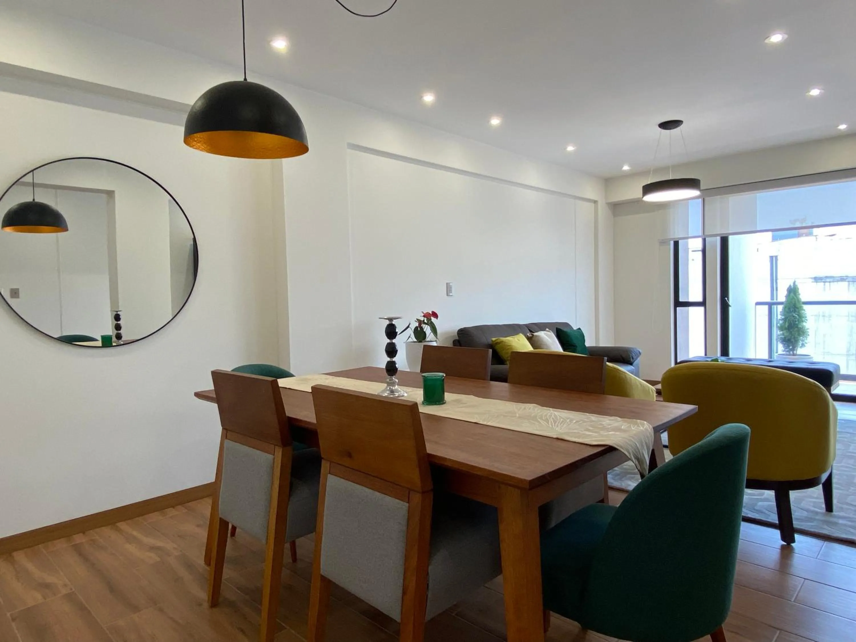 Dining area in Borgoño By Wynwood House