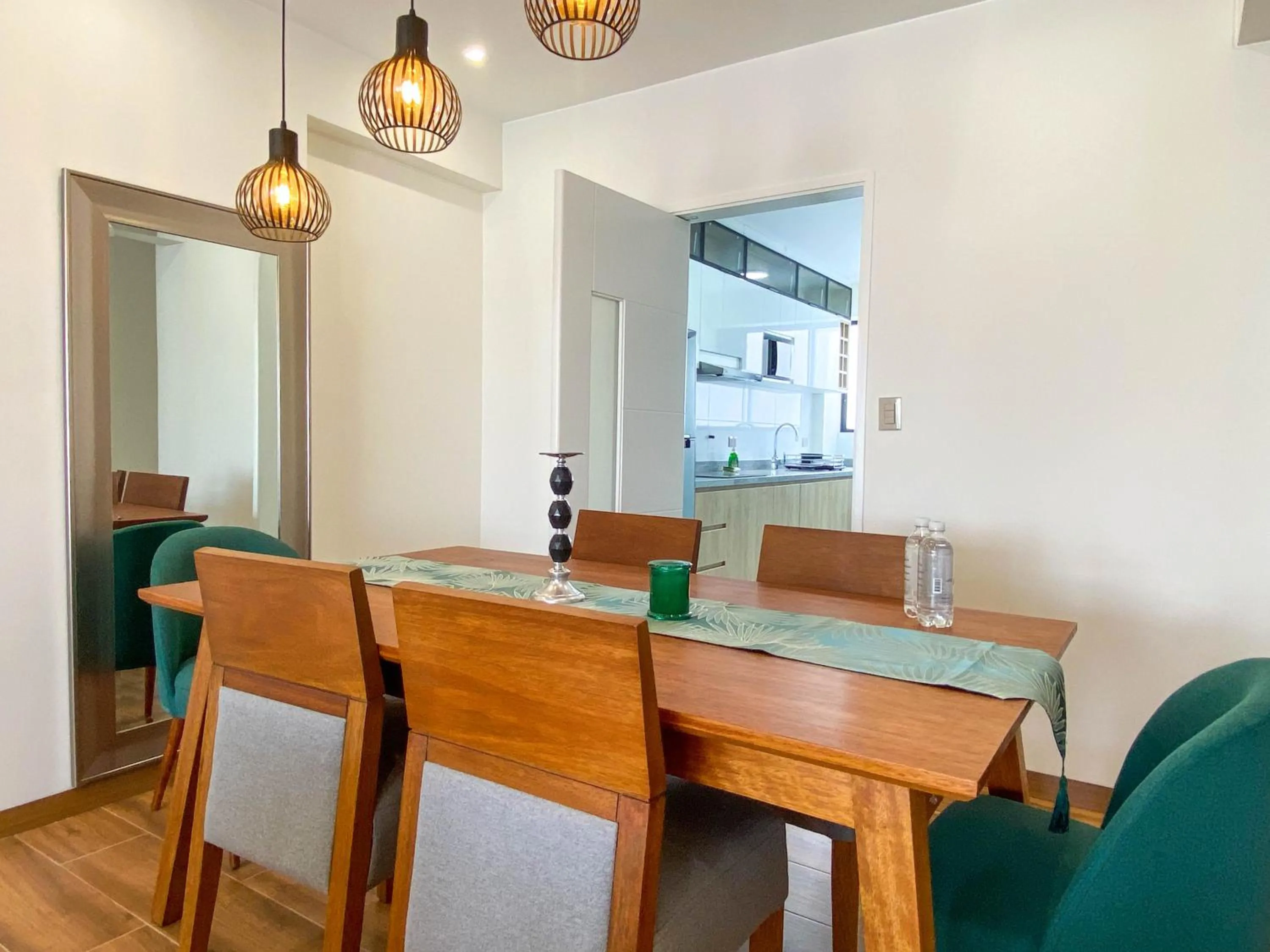 Dining area in Borgoño By Wynwood House