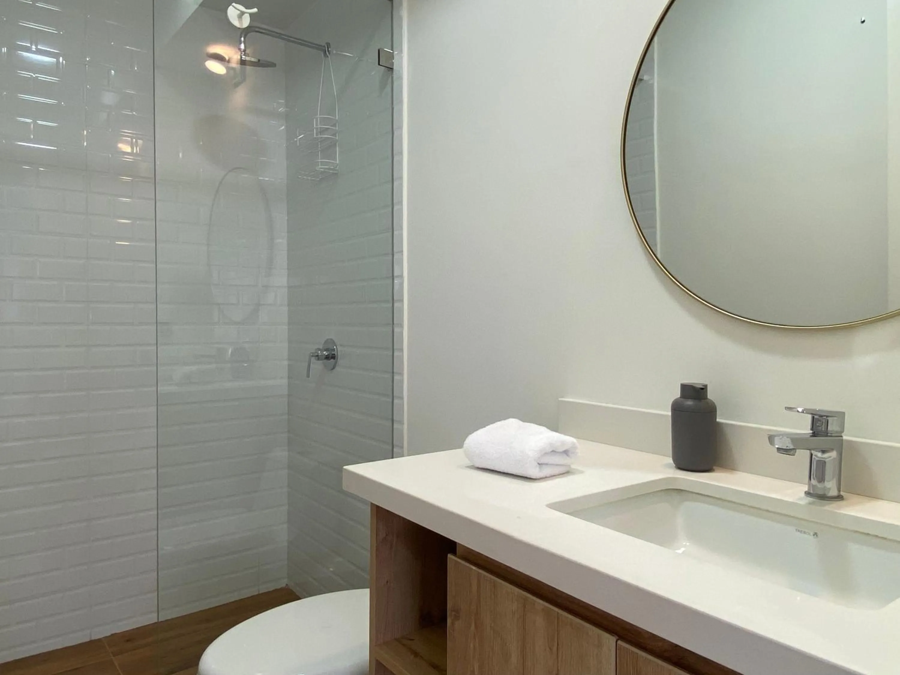 Bathroom in Borgoño By Wynwood House