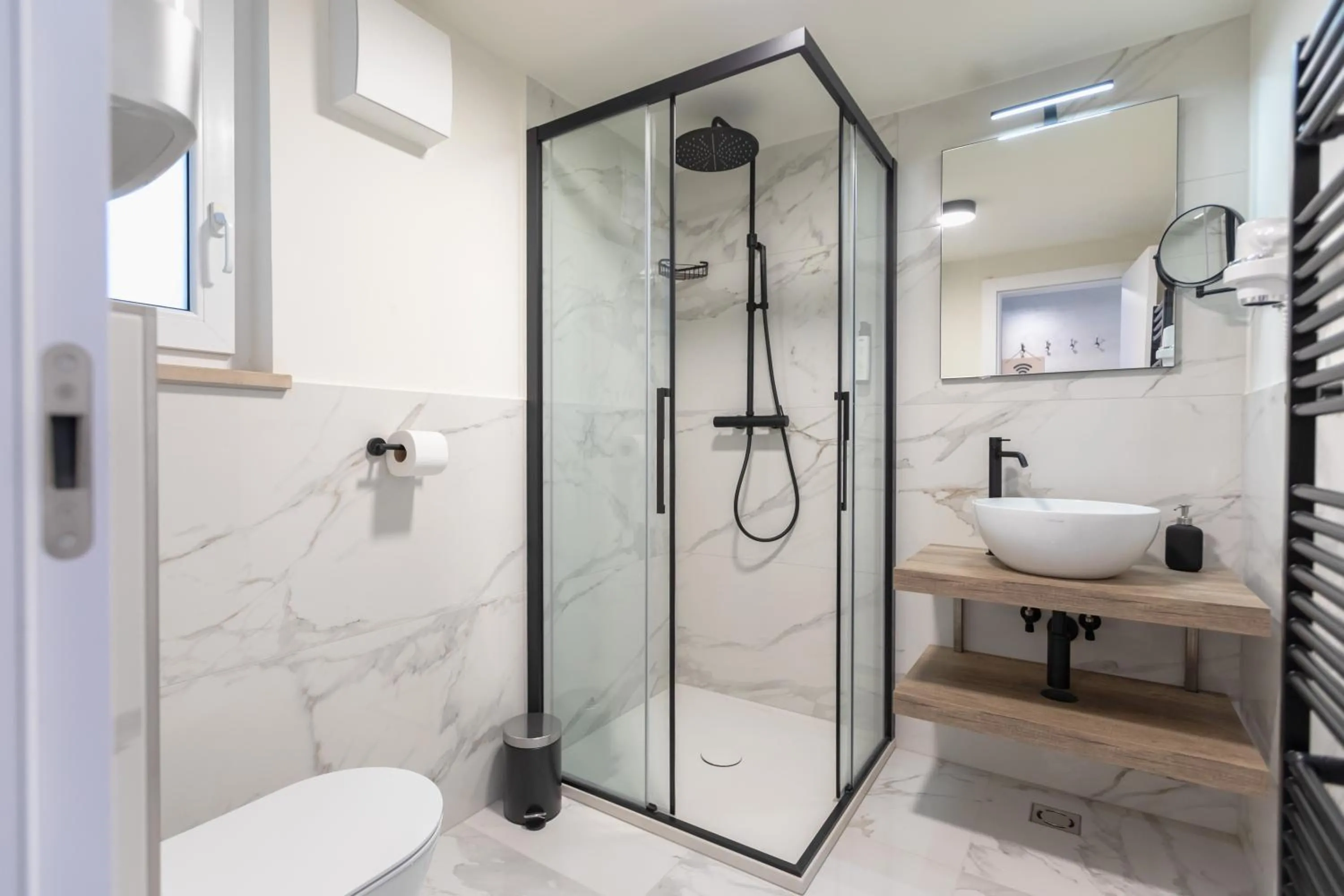 One-Bedroom Apartment with Sea View in Blue Pearl Elite Apartments