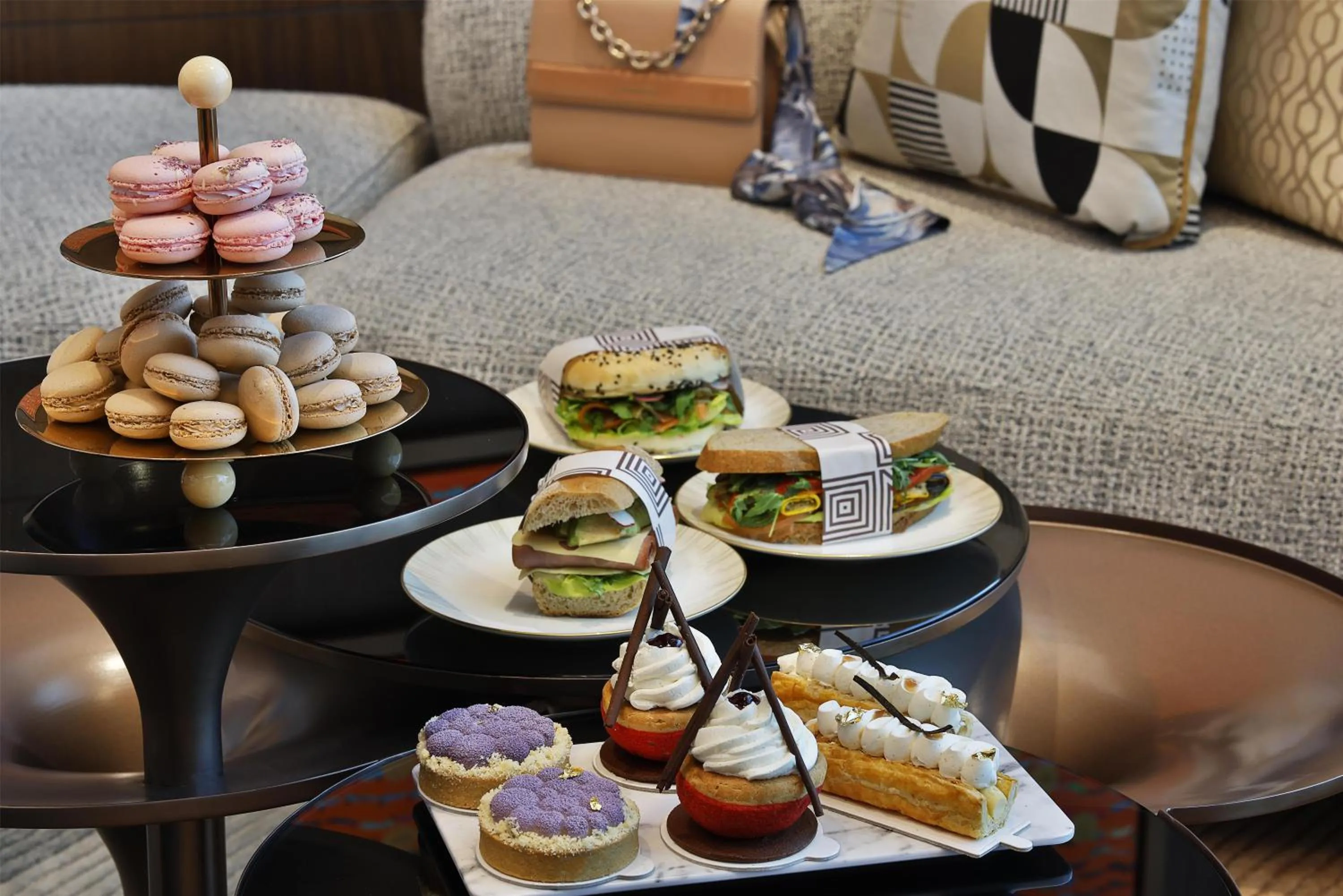 Restaurant/places to eat in Conrad Bahrain Financial Harbour