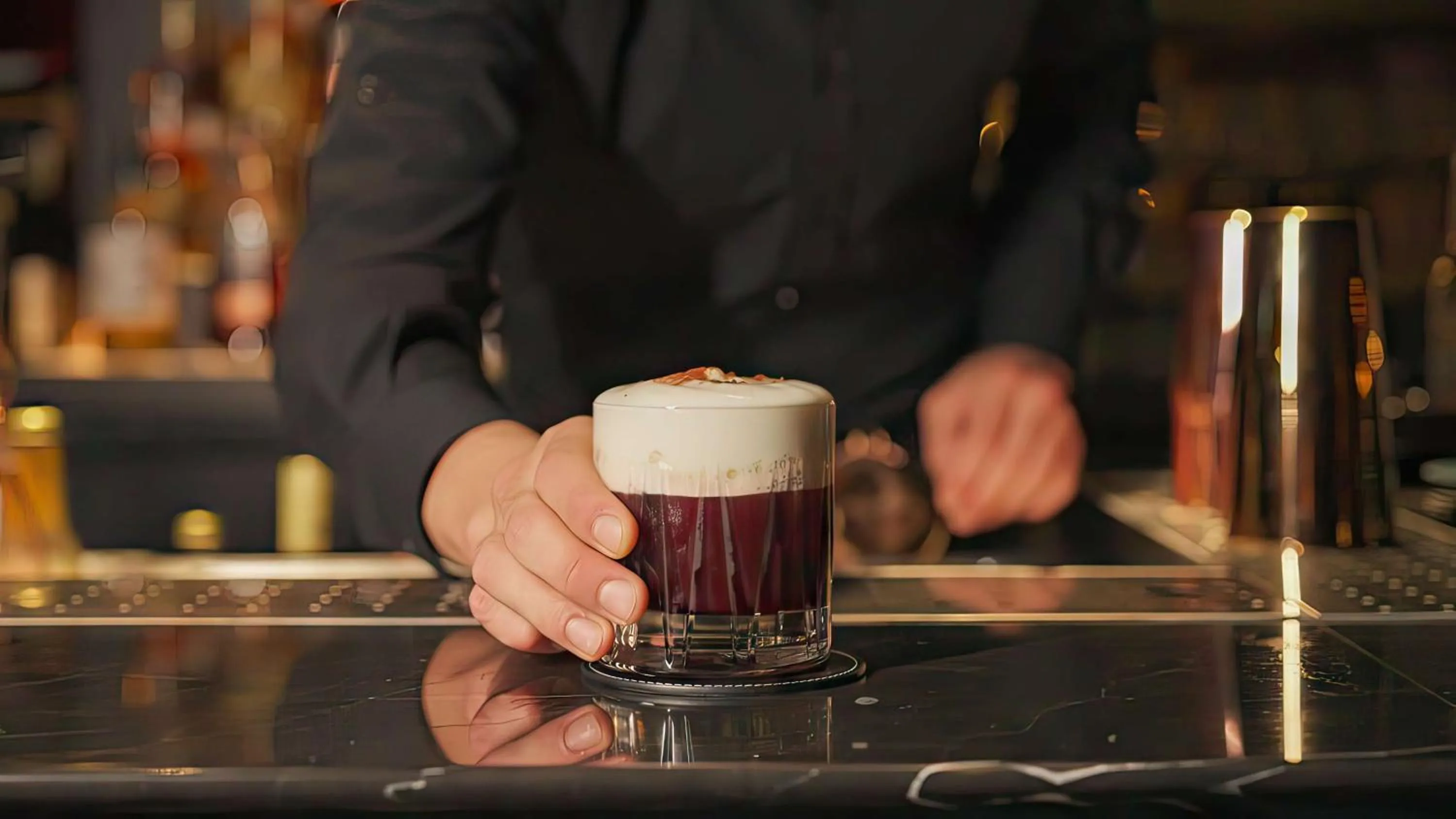 Lounge or bar in Conrad Bahrain Financial Harbour