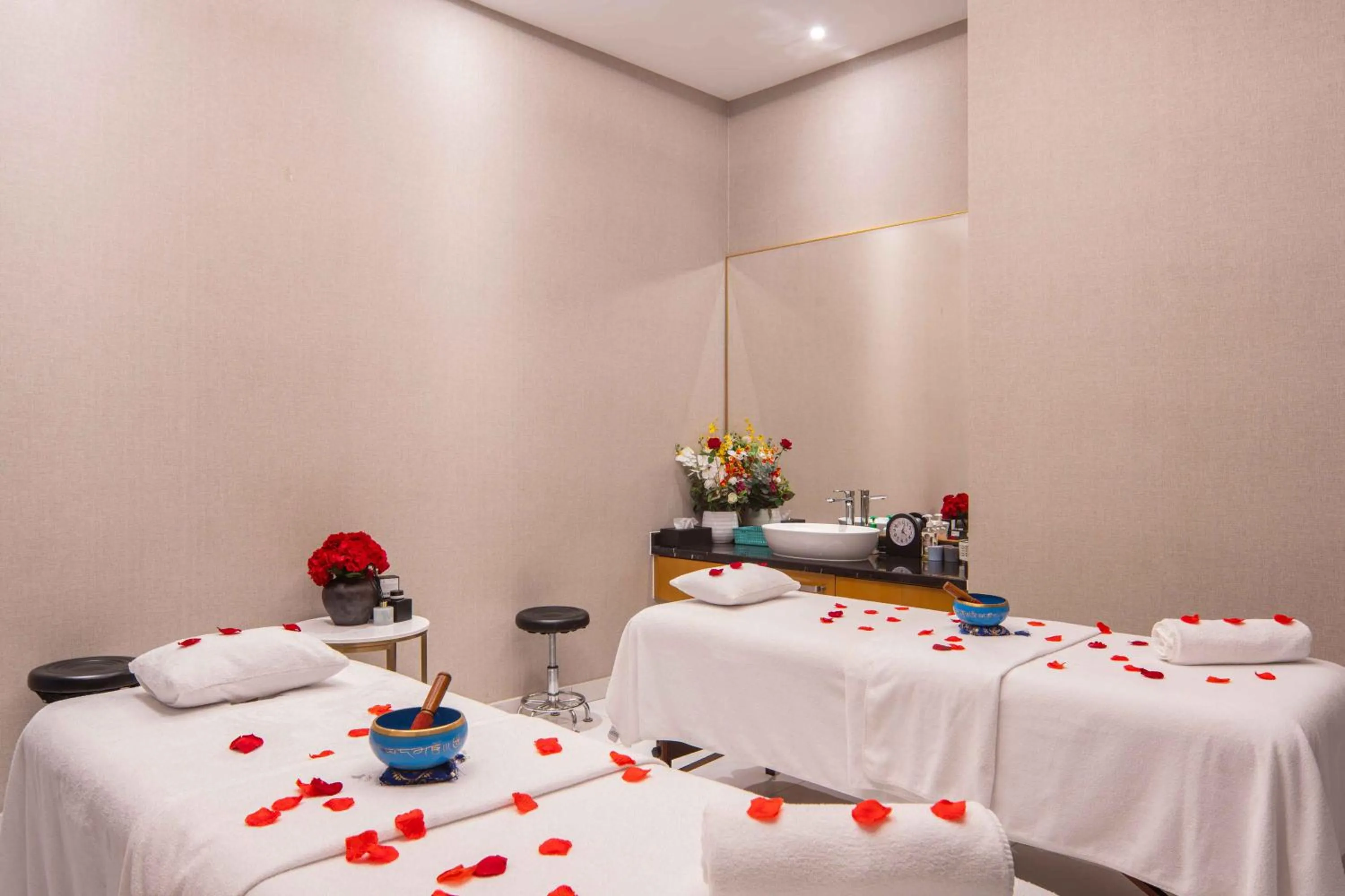 Massage in Hilton Brazzaville Les Tours Jumelles Hotel & Residences