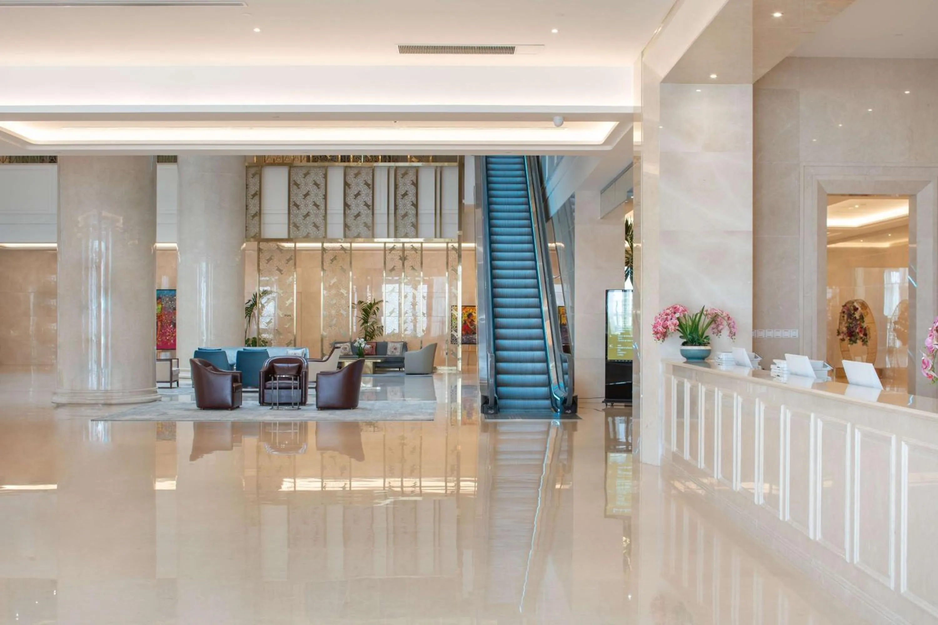 Lobby or reception in Hilton Brazzaville Les Tours Jumelles Hotel & Residences