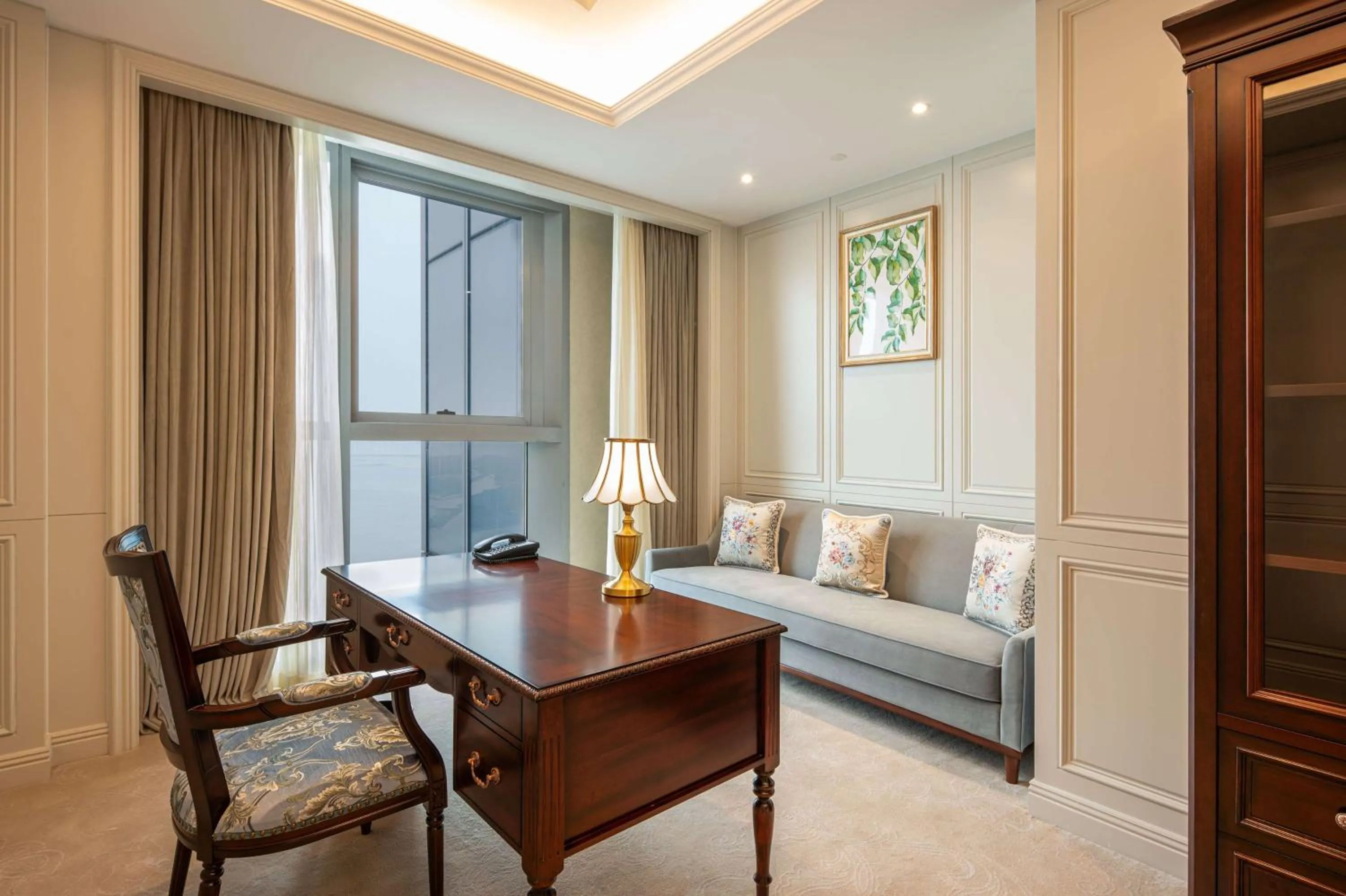 Bedroom in Hilton Brazzaville Les Tours Jumelles Hotel & Residences