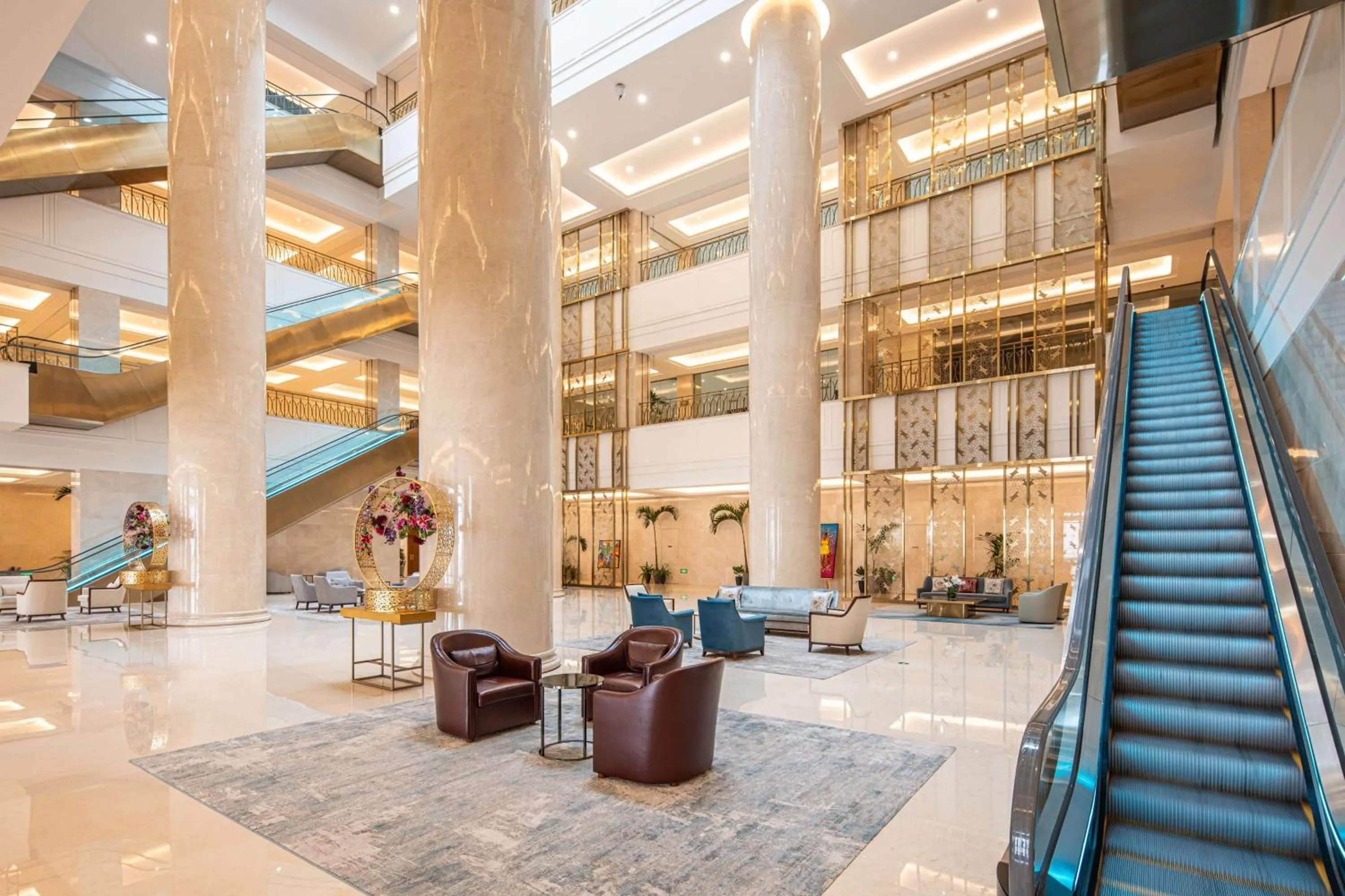 Lobby or reception in Hilton Brazzaville Les Tours Jumelles Hotel & Residences