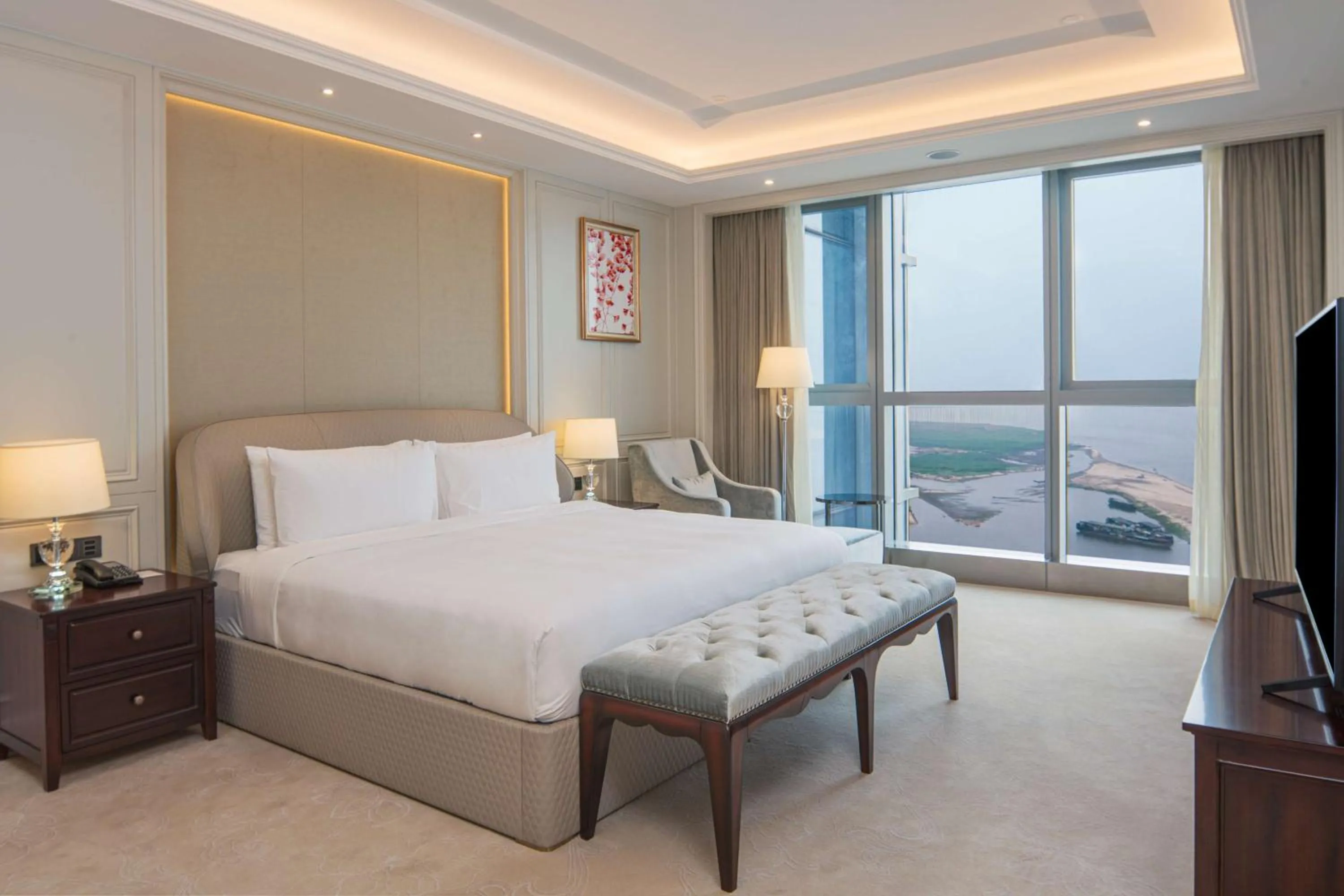 Bed in Hilton Brazzaville Les Tours Jumelles Hotel & Residences