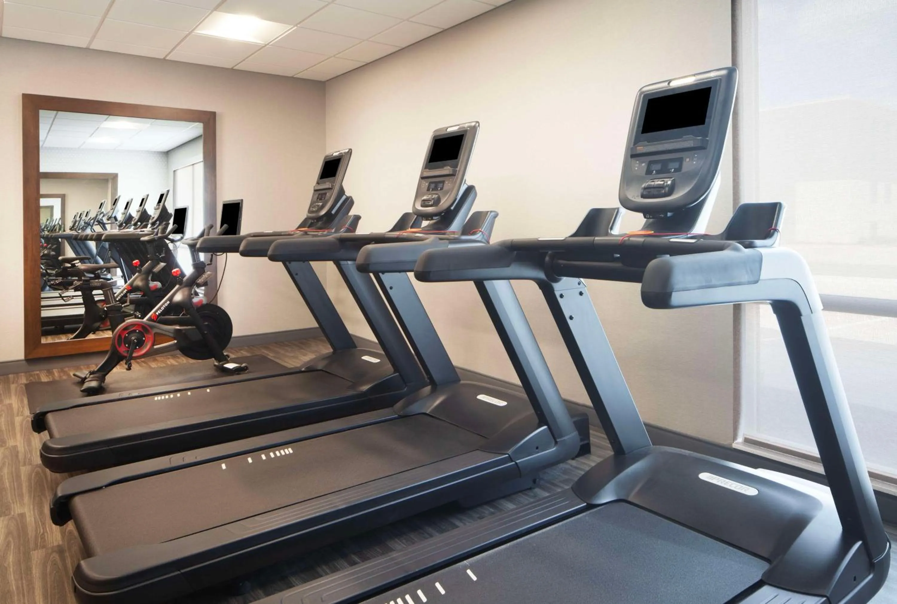 Fitness centre/facilities in Hampton Inn Ogallala