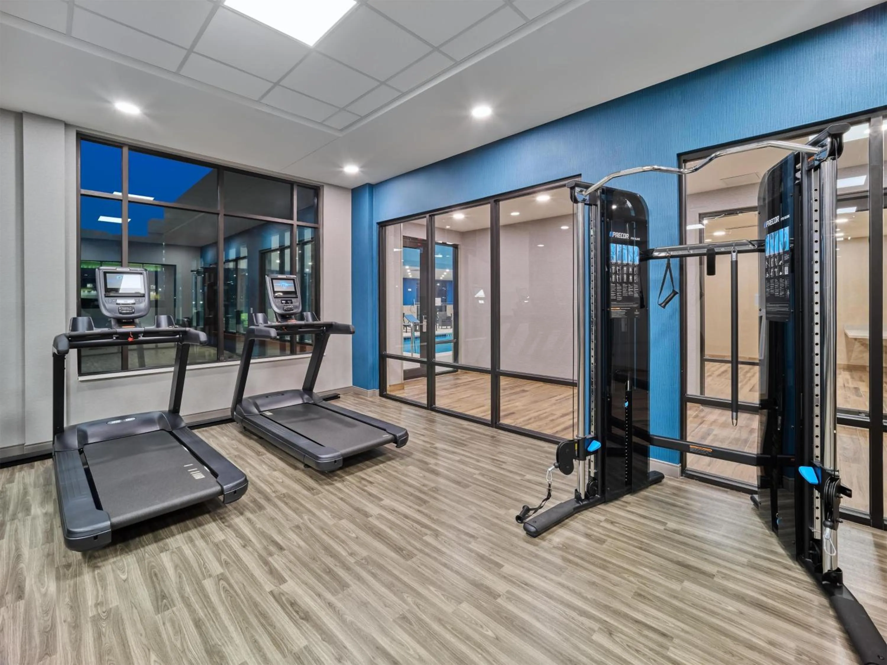 Fitness centre/facilities in Hampton Inn & Suites Omaha Un Medical Center Area