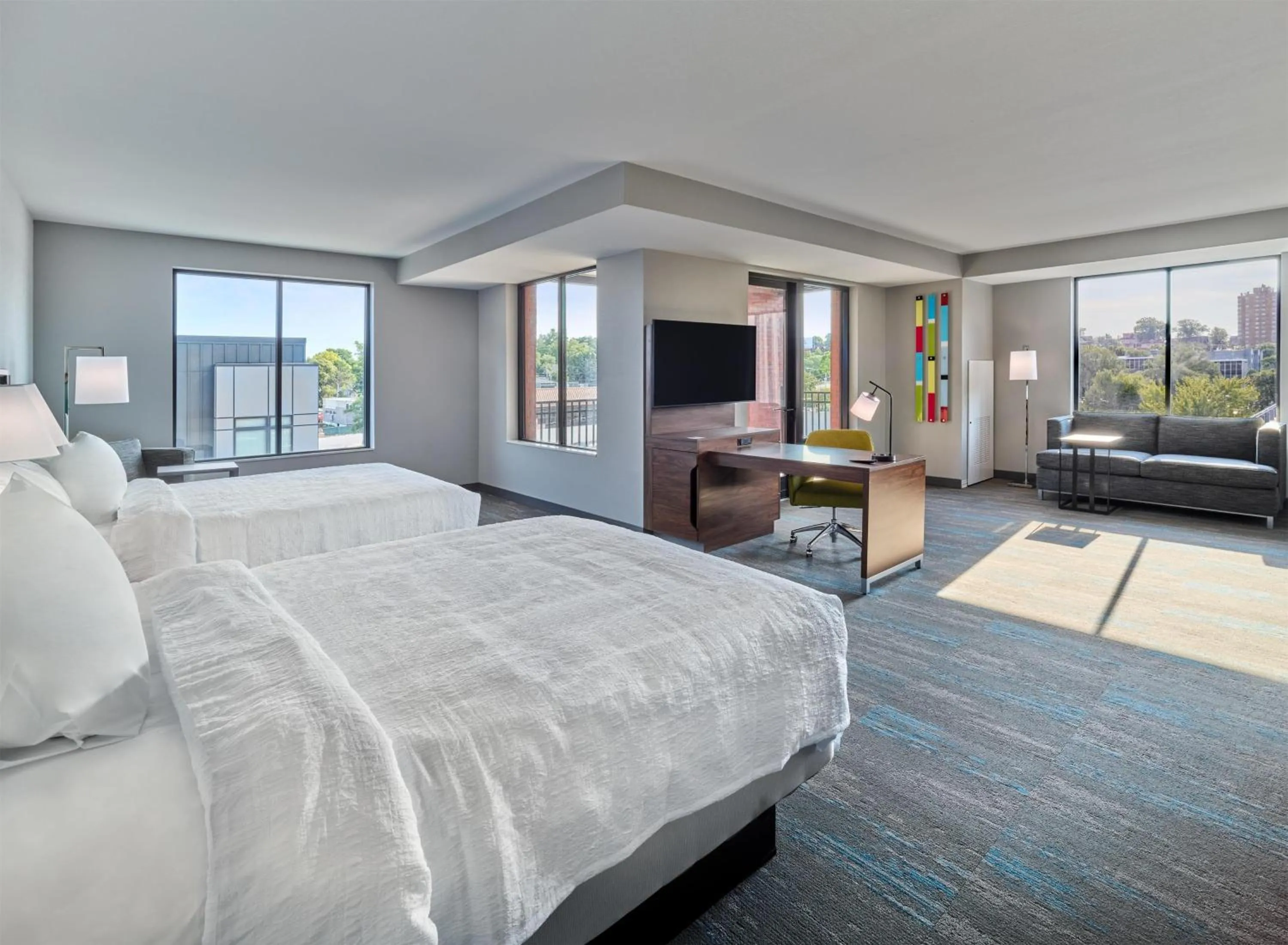 Bedroom, Bed in Hampton Inn & Suites Omaha Un Medical Center Area