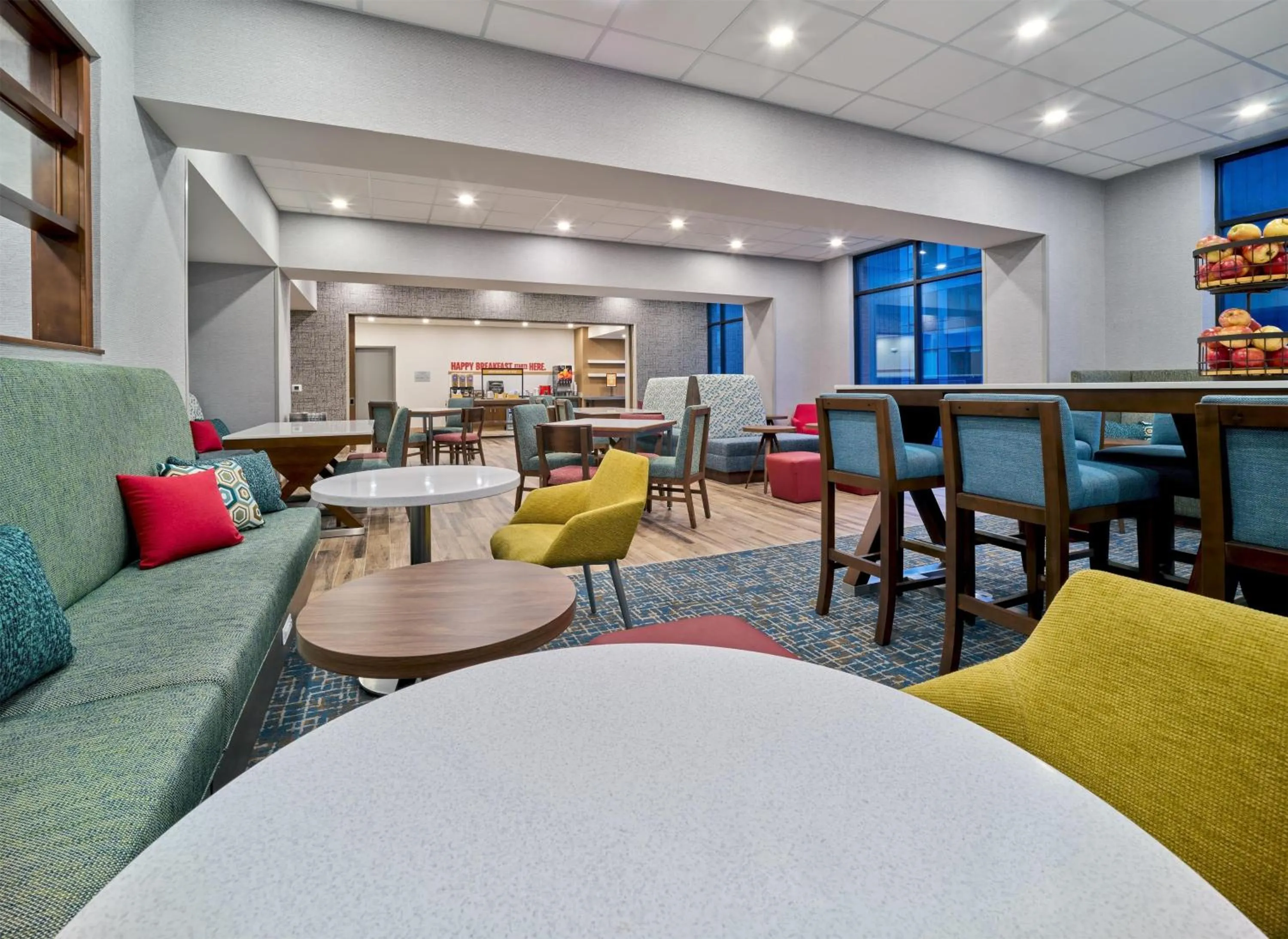 Breakfast in Hampton Inn & Suites Omaha Un Medical Center Area