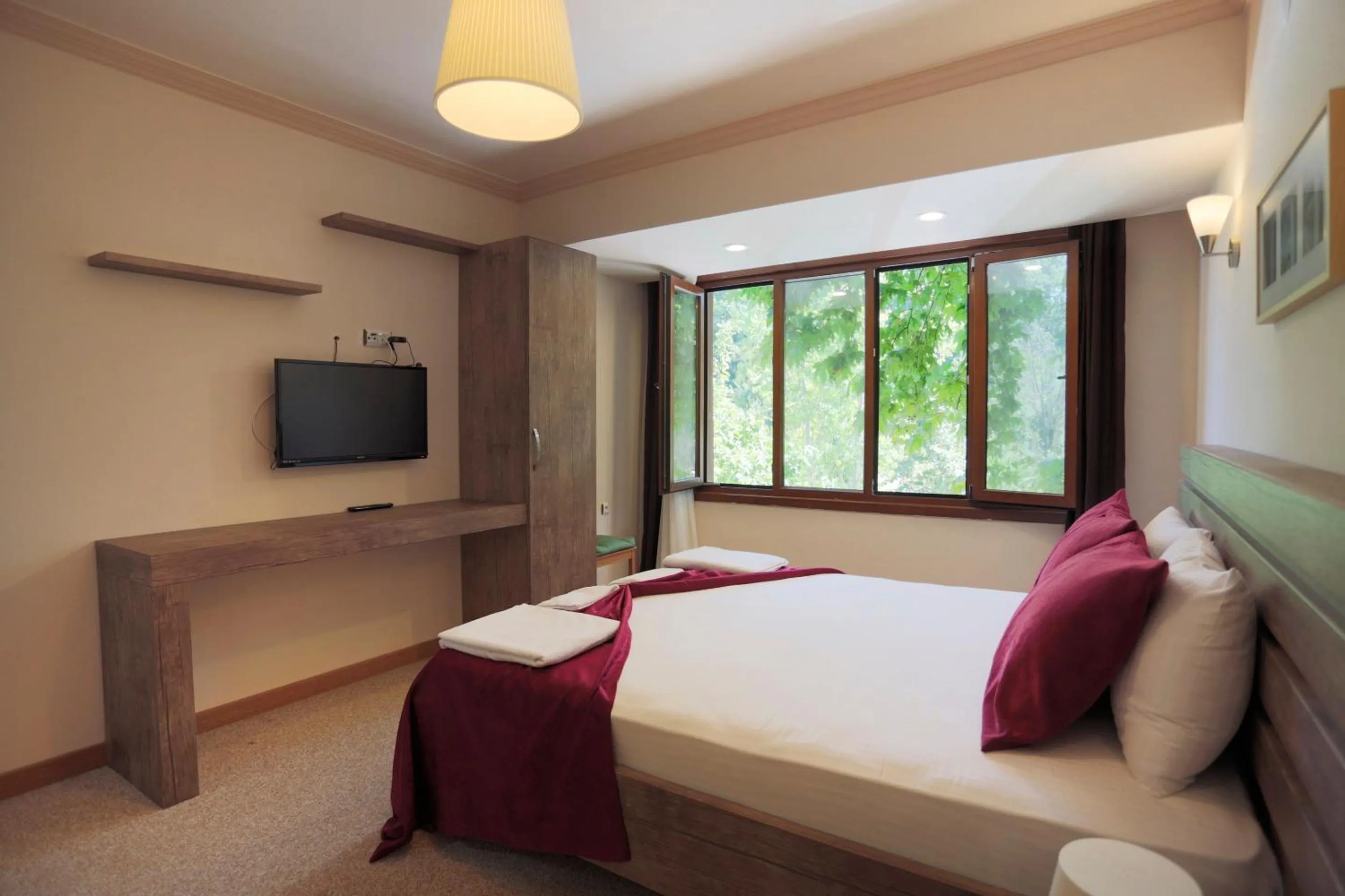 Photo of the whole room, Bed in Kapri Termal Hotel & Kaplica Yalova