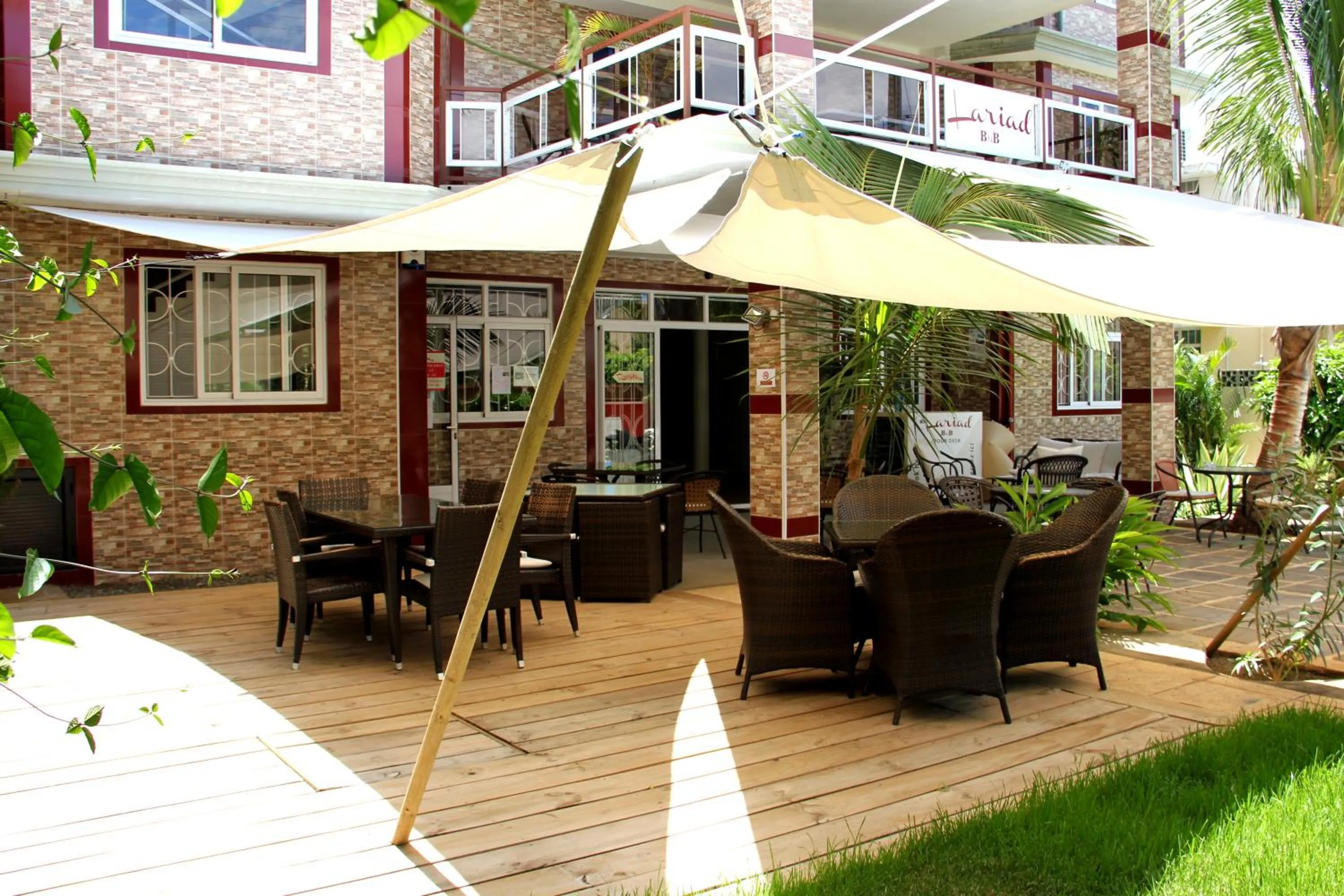 Restaurant/places to eat in Lariad BnB