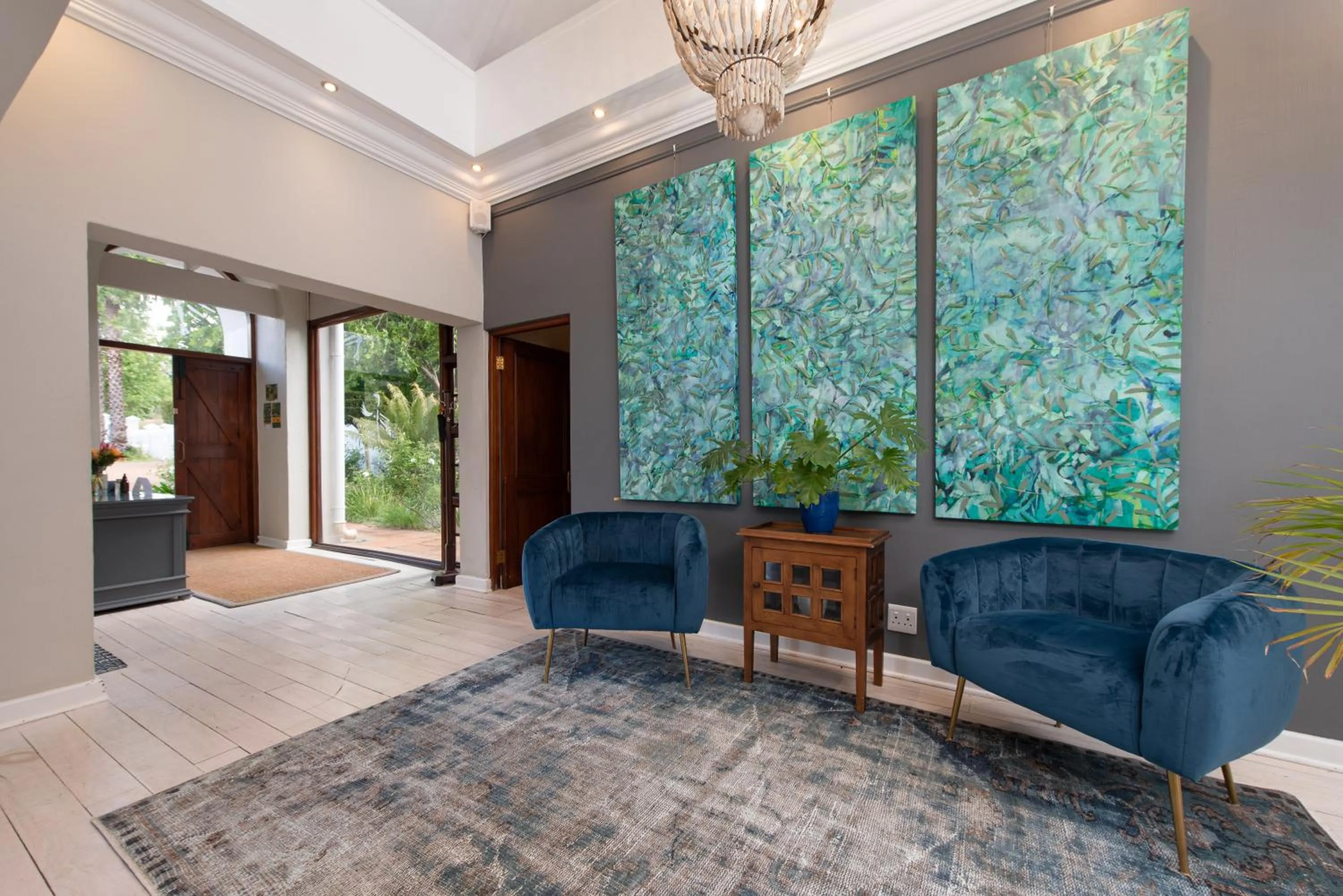 Lounge or bar in Banhoek Lodge